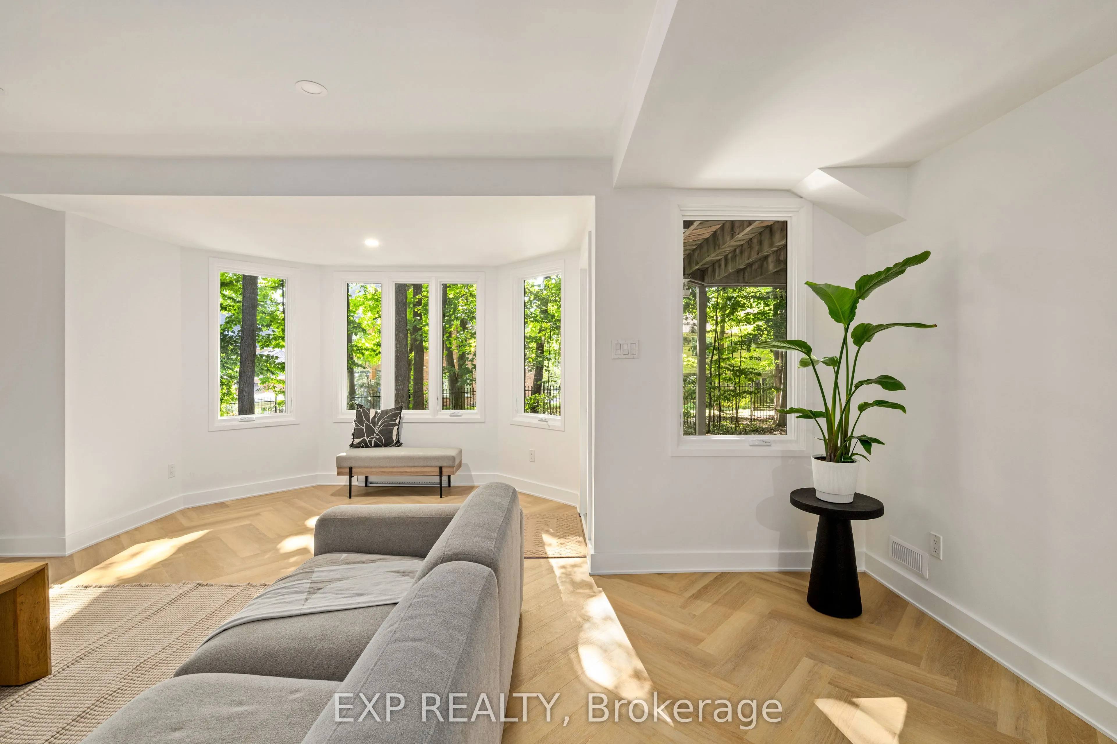 52 Birchmount Walk