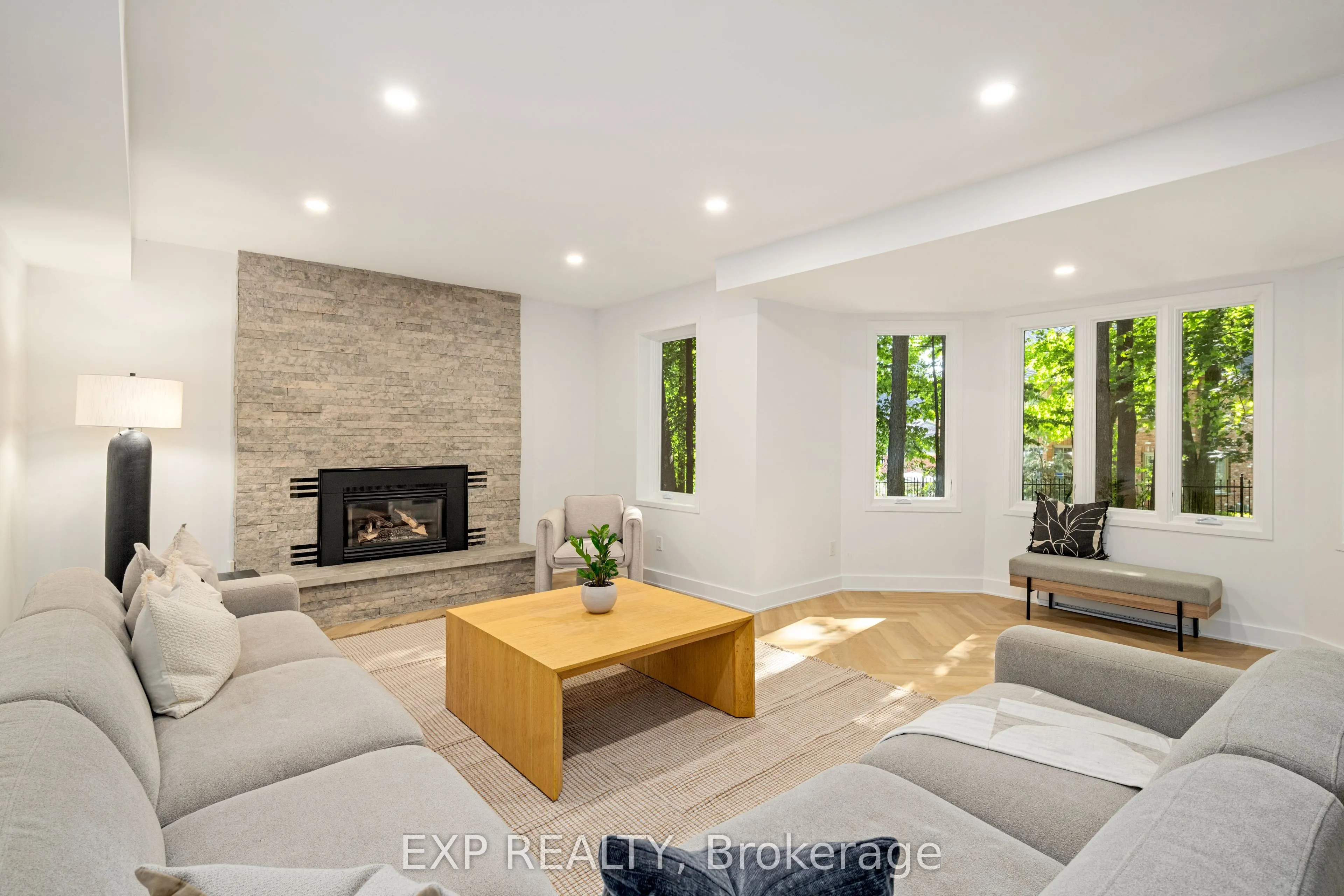 52 Birchmount Walk