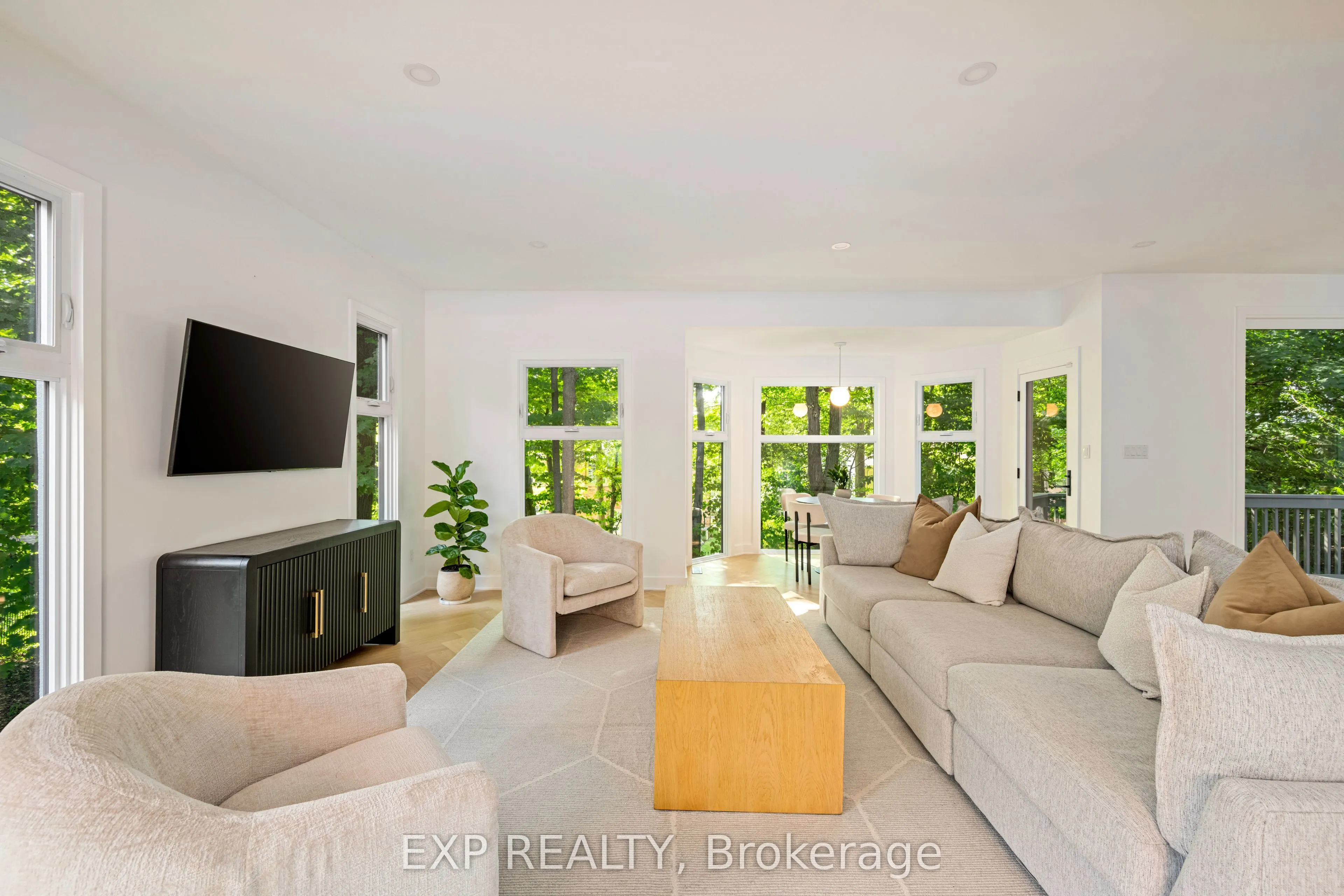 52 Birchmount Walk