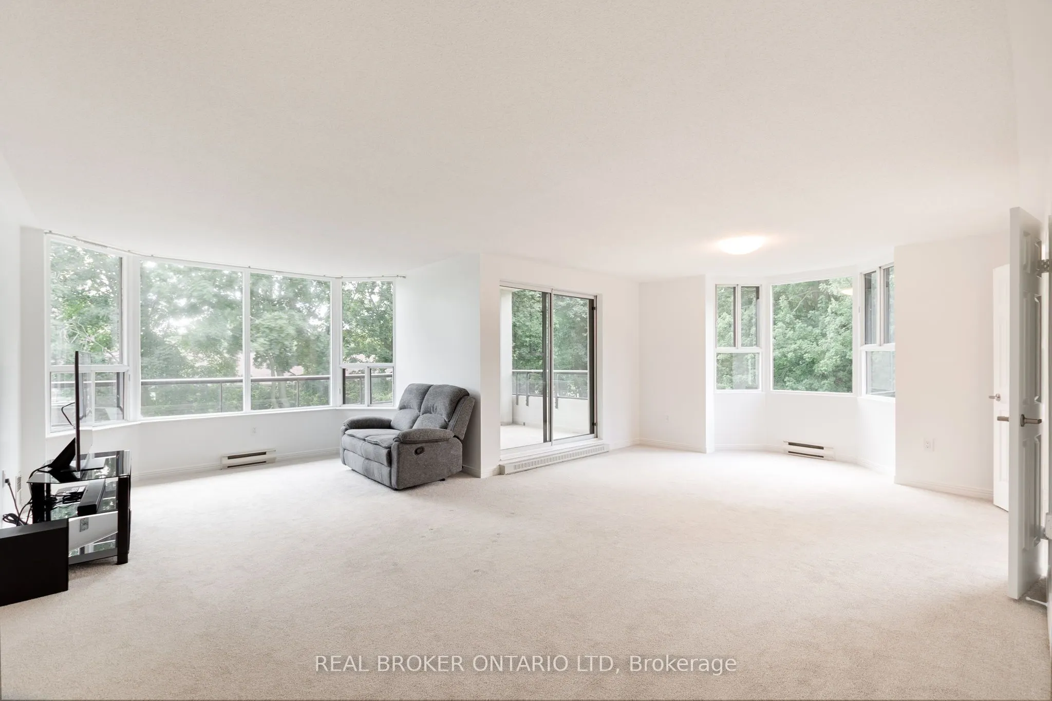 1180 Commissioners Road W, #310