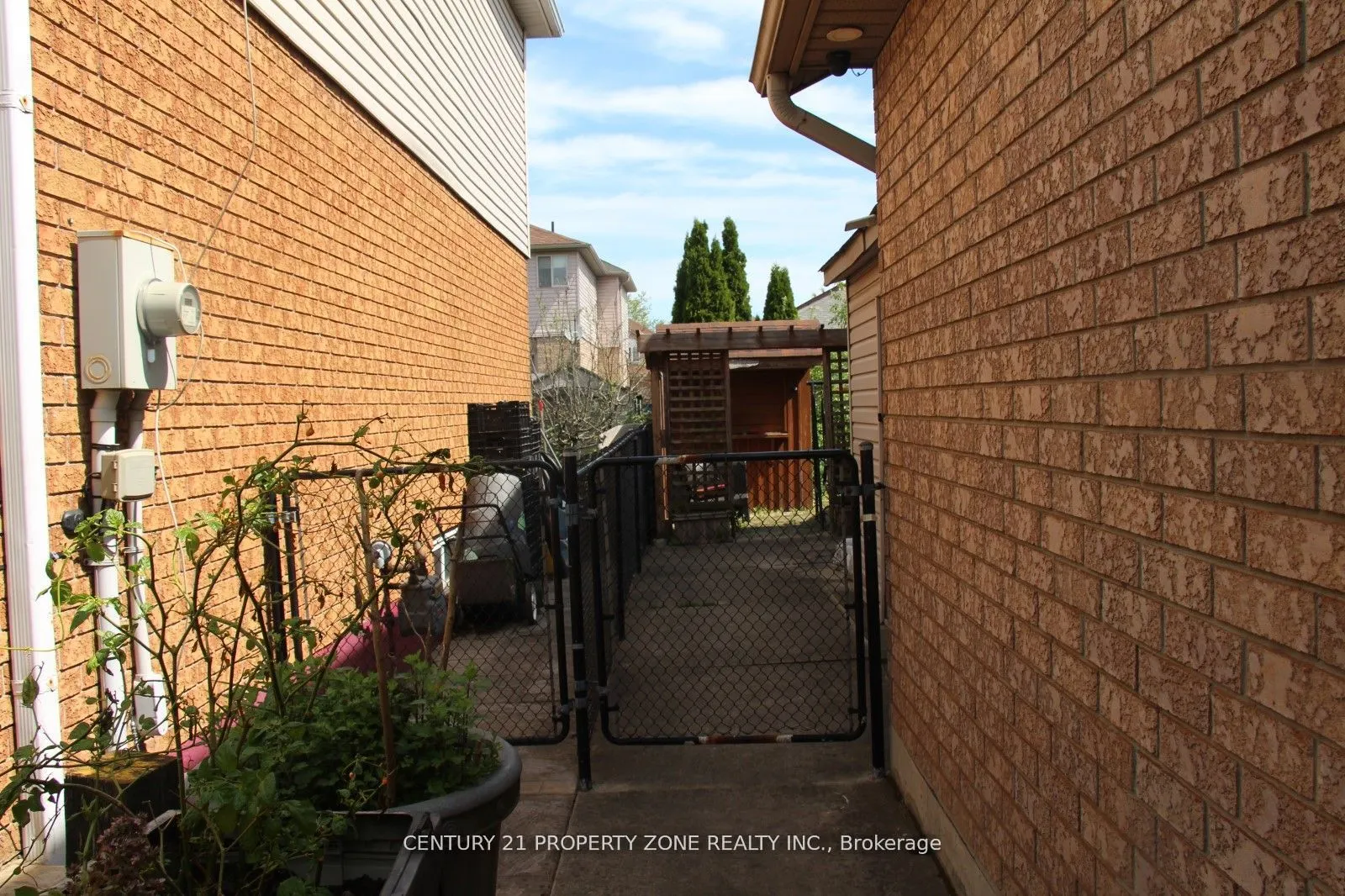 163 Stone Church Road E