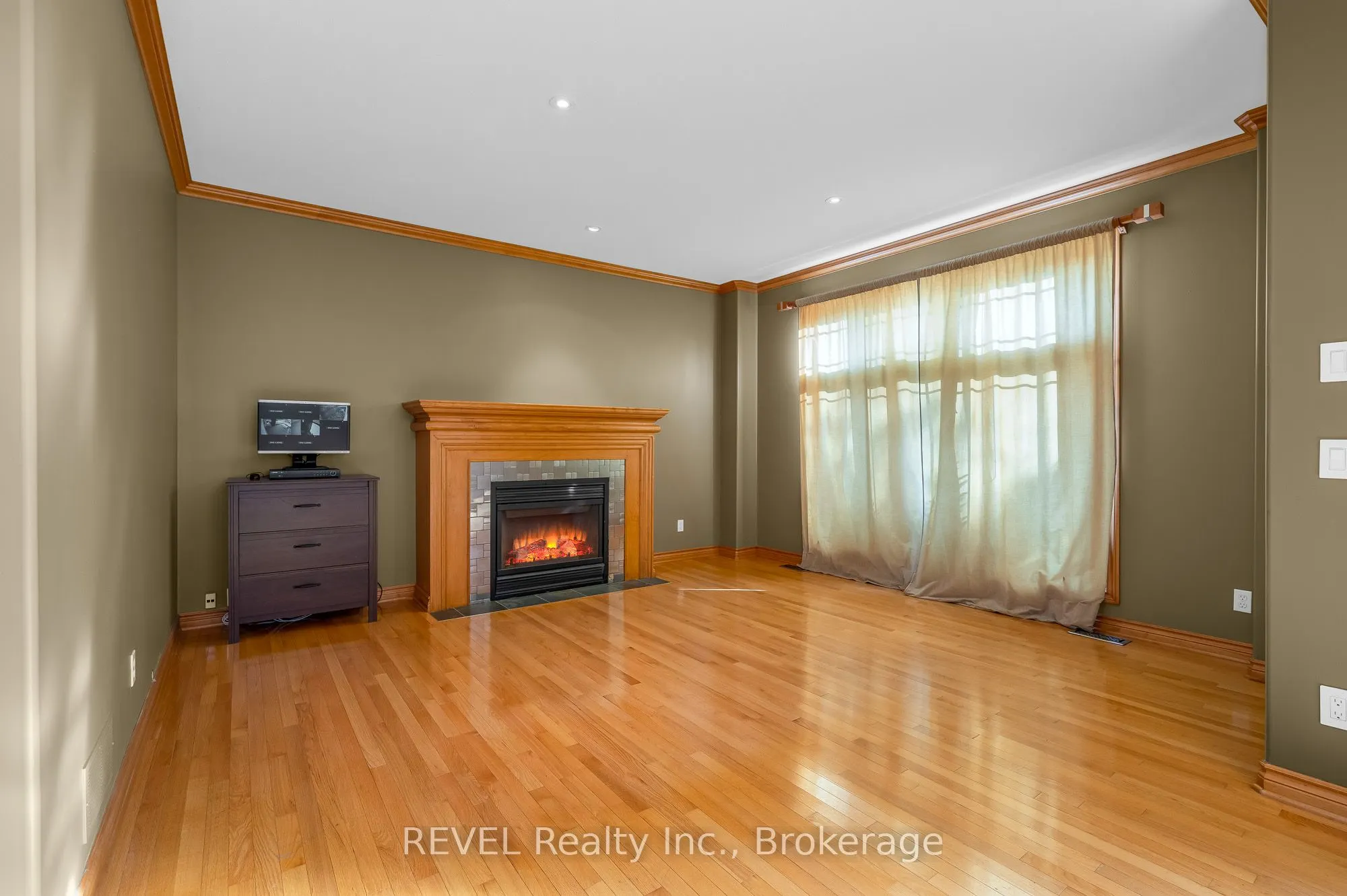 30 MARACAY Way