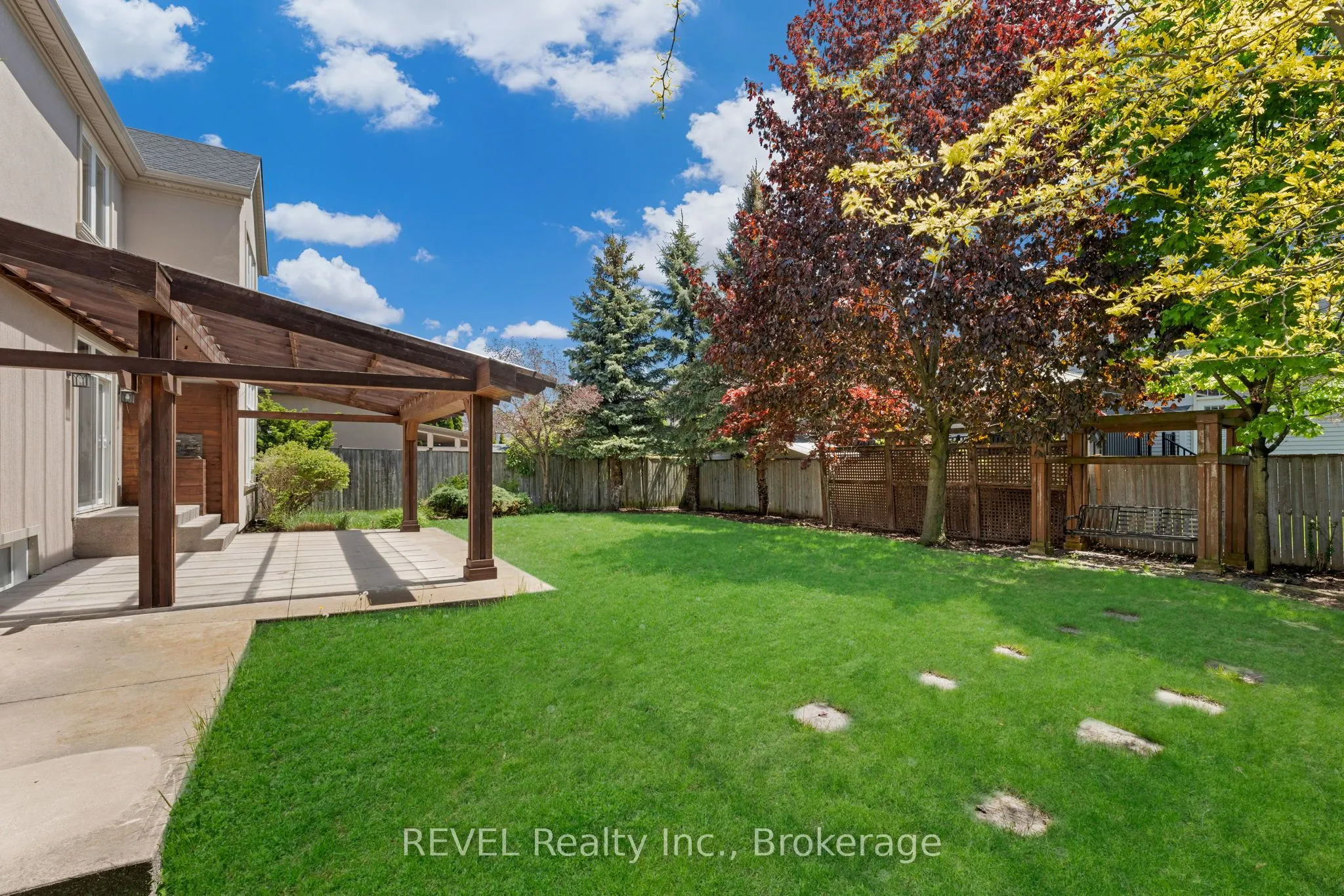 30 MARACAY Way