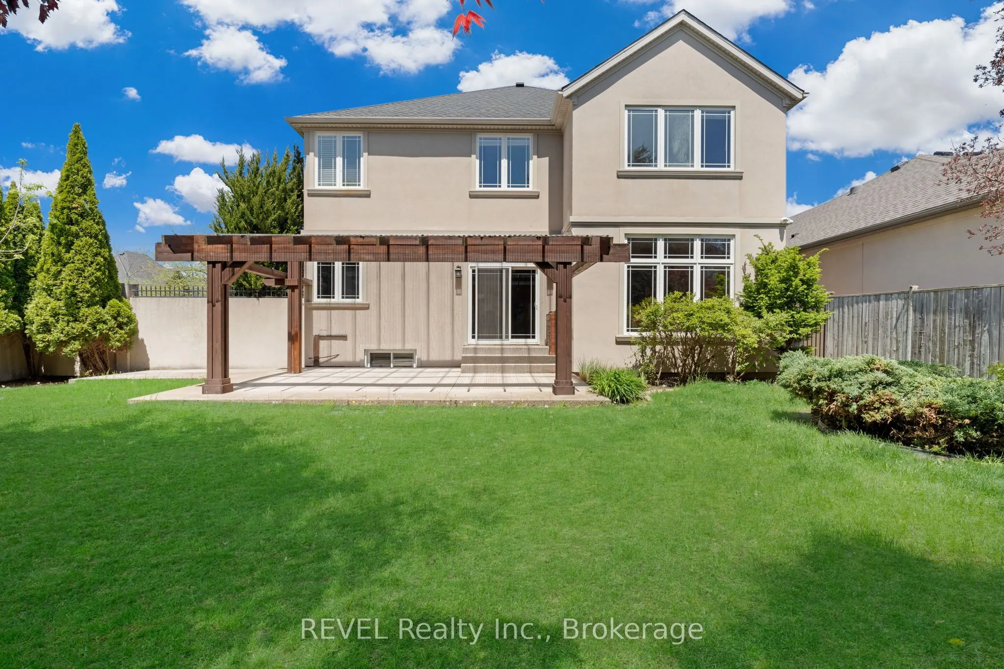 30 MARACAY Way