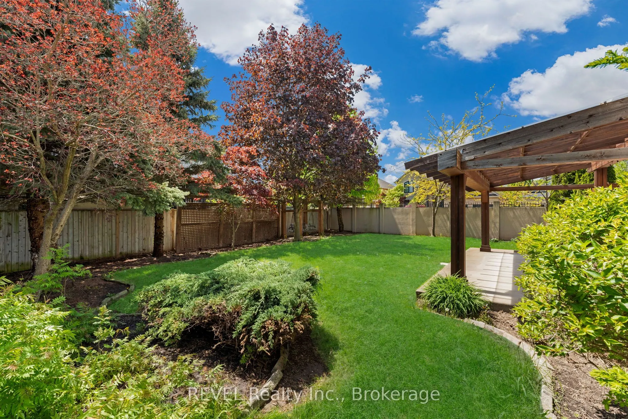 30 MARACAY Way