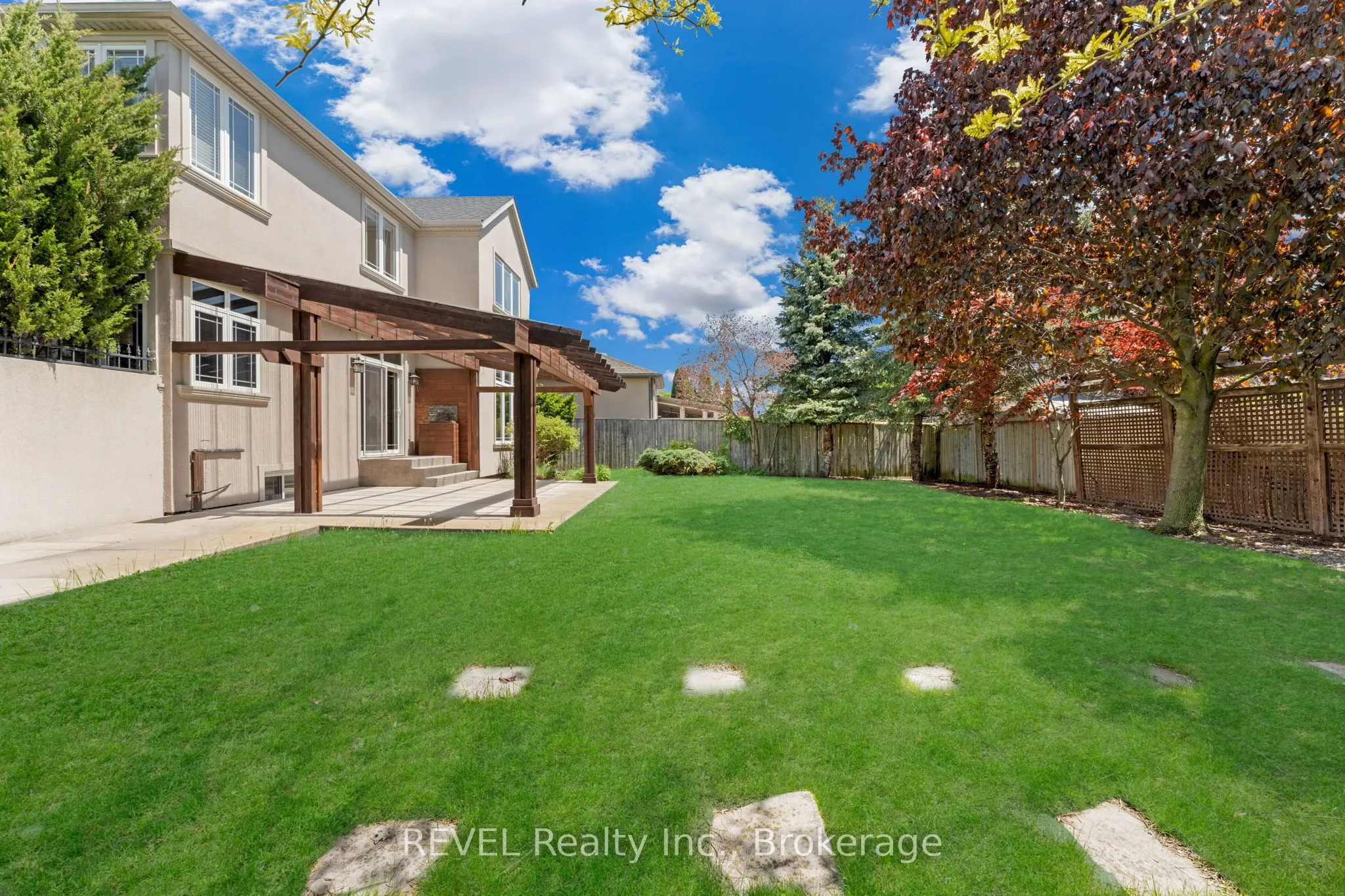 30 MARACAY Way