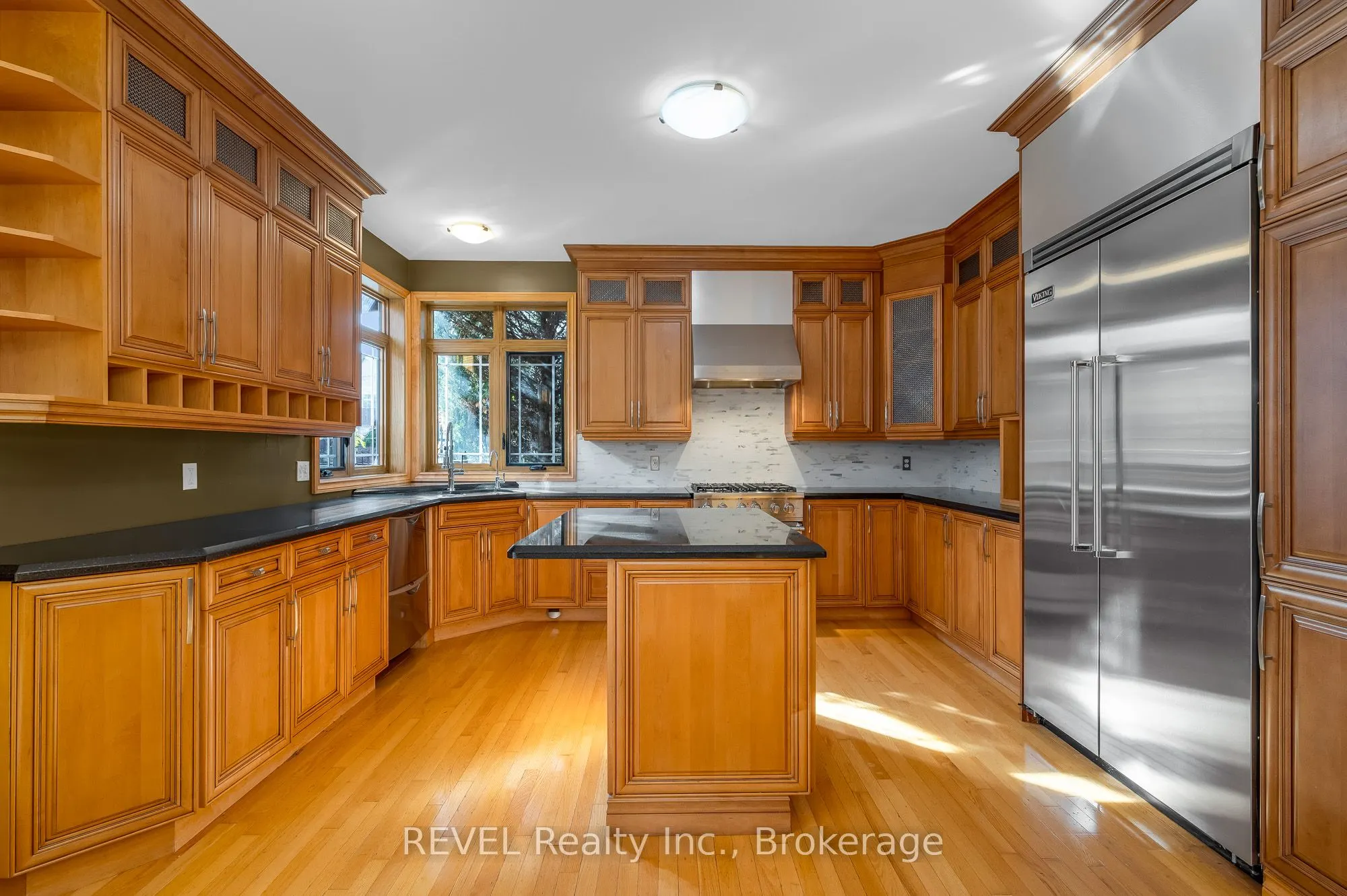 30 MARACAY Way