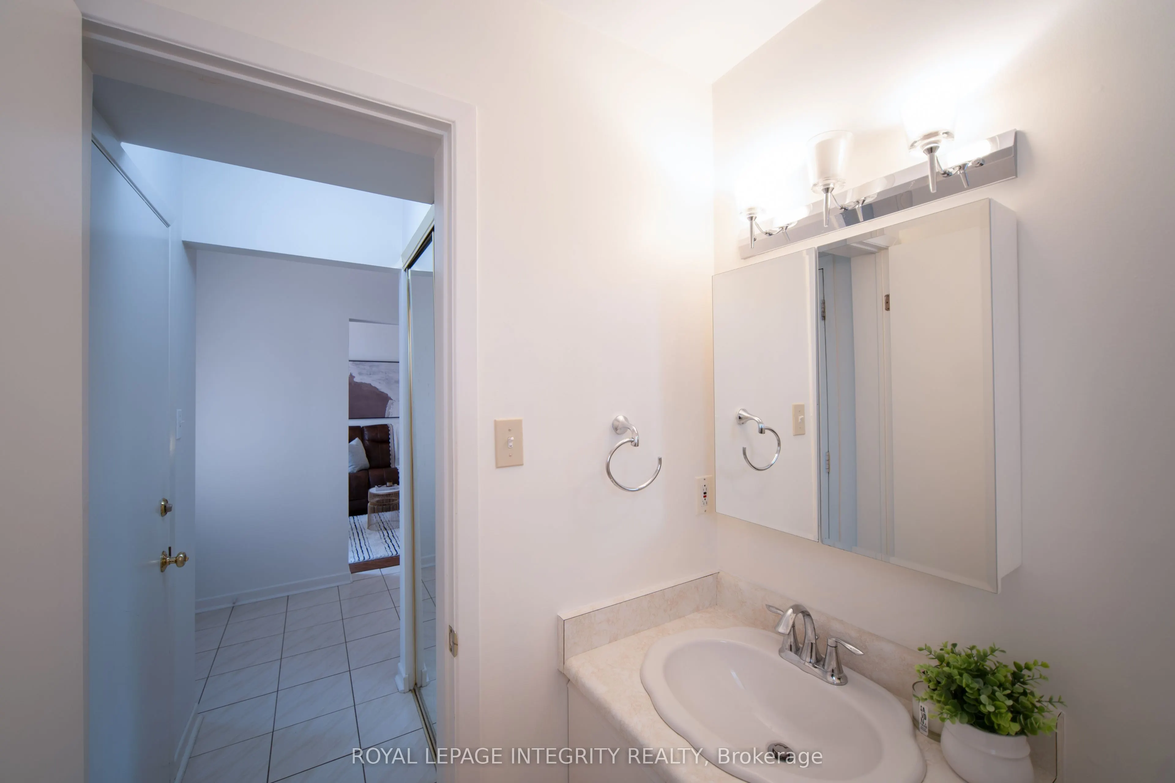 1266 Famlit Court