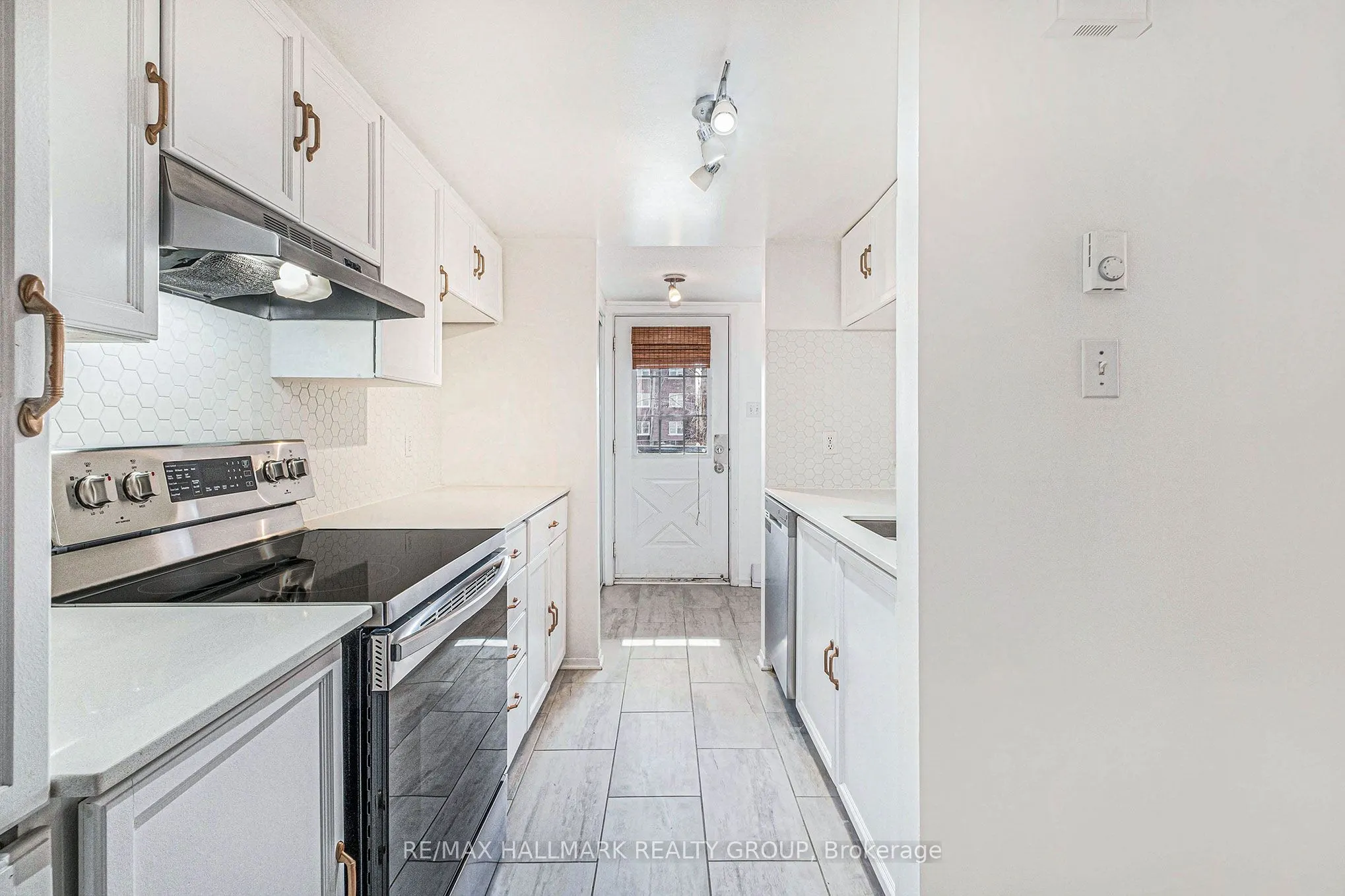 1204 Shillington Avenue, #16
