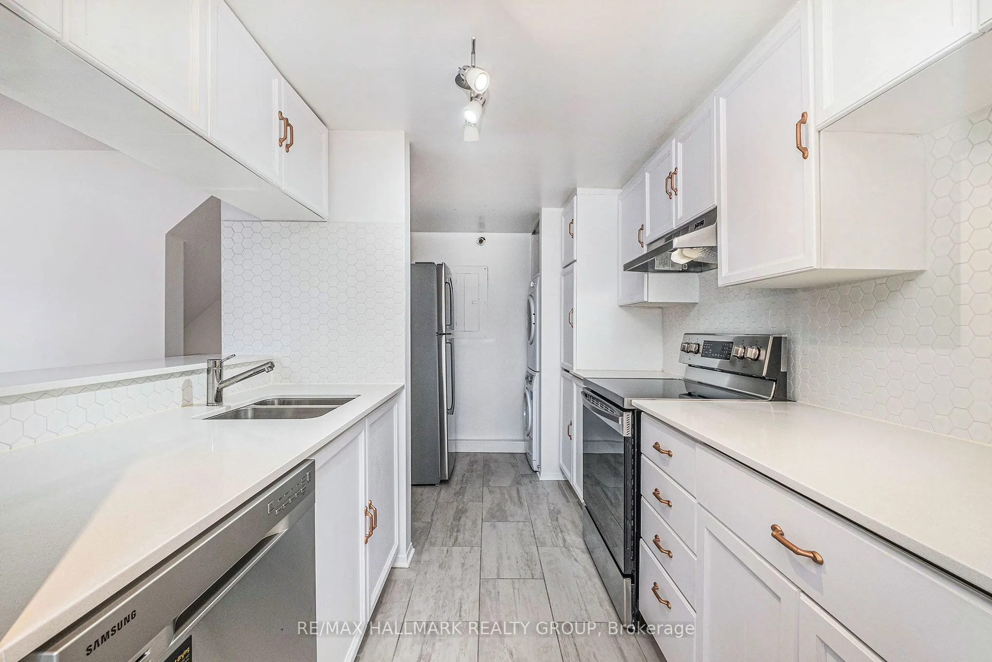 1204 Shillington Avenue, #16