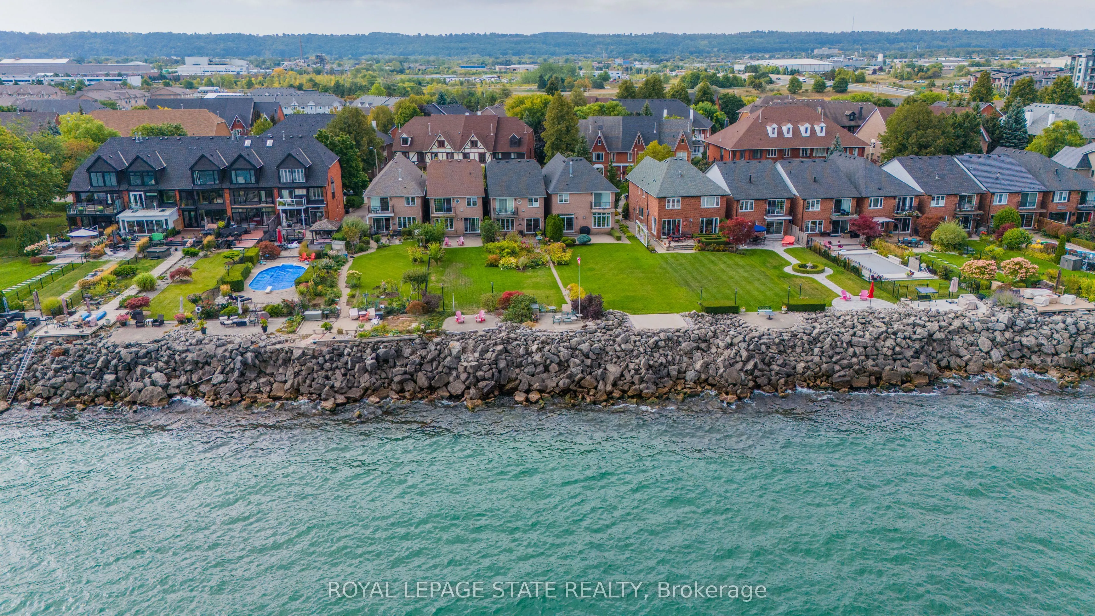55 Edgewater Drive