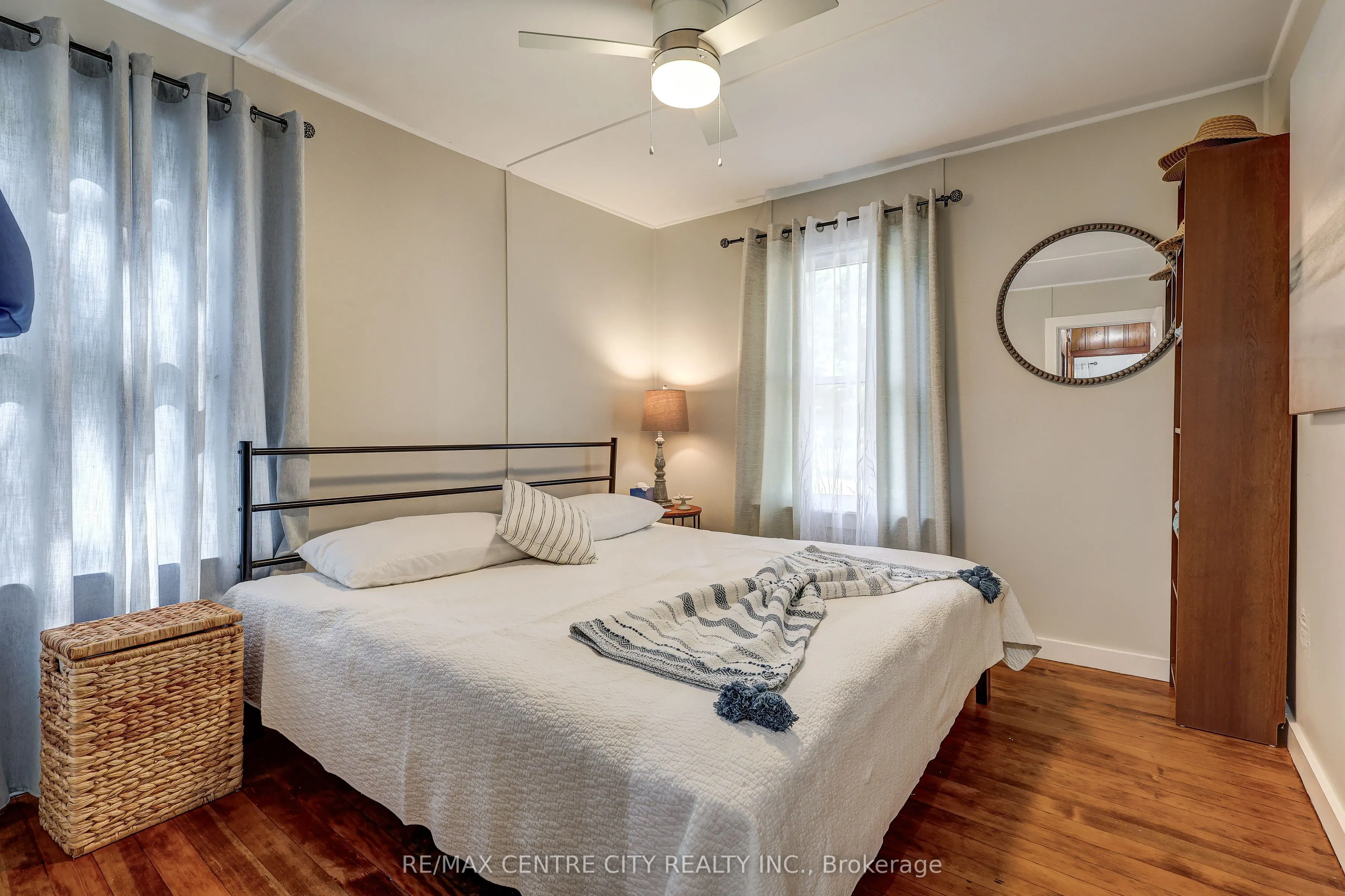 17374 Lakeshore Road