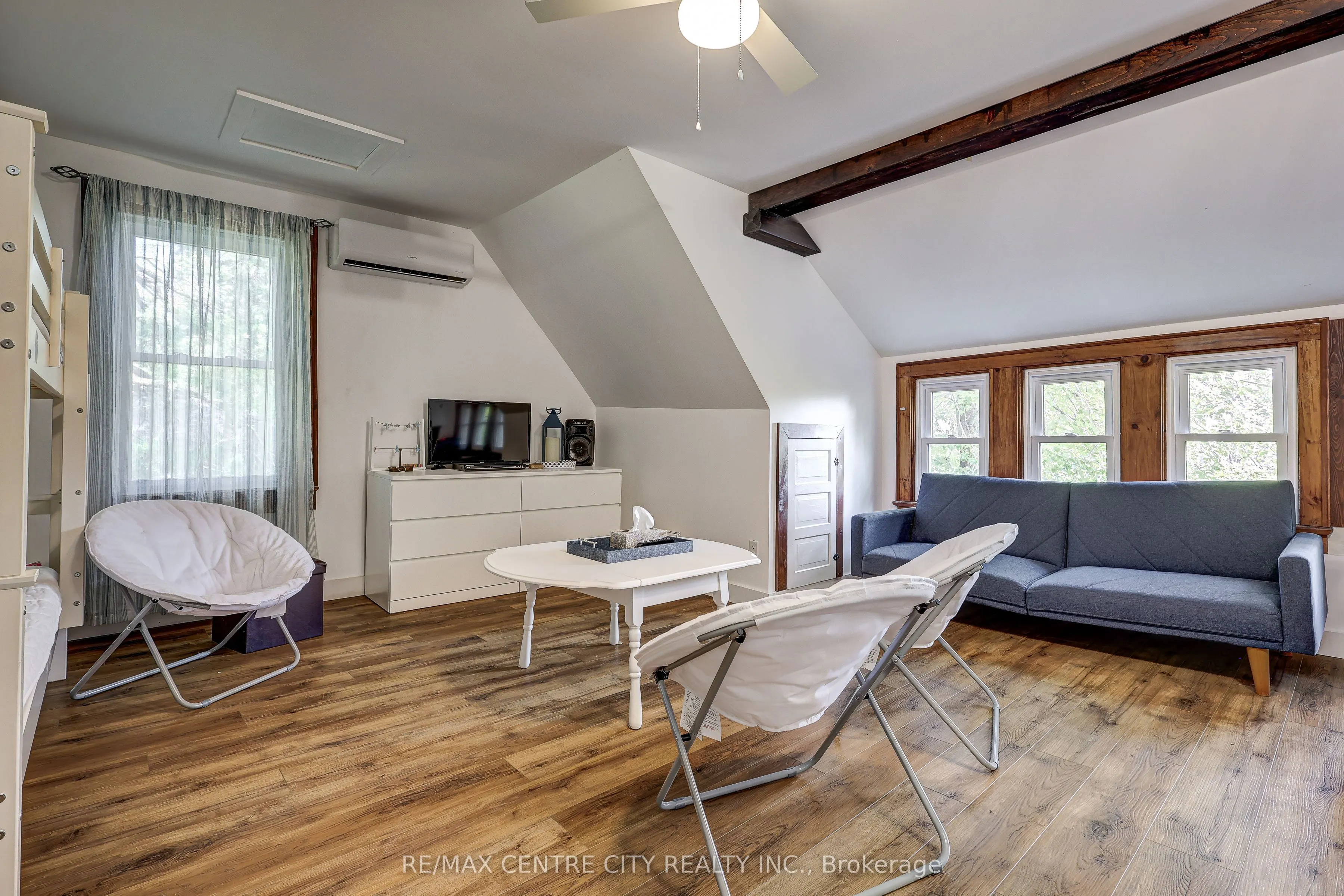 17374 Lakeshore Road