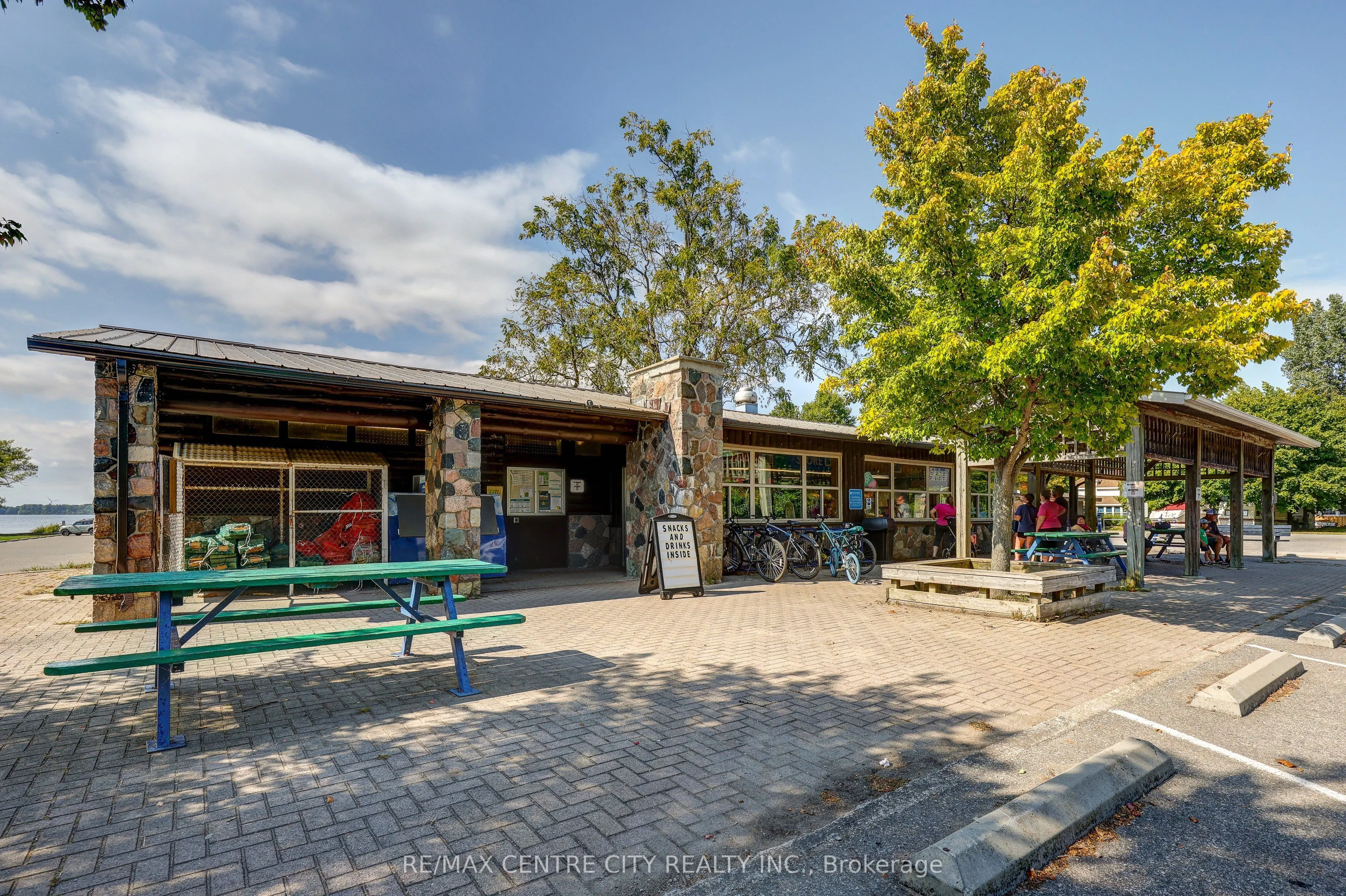 17374 Lakeshore Road