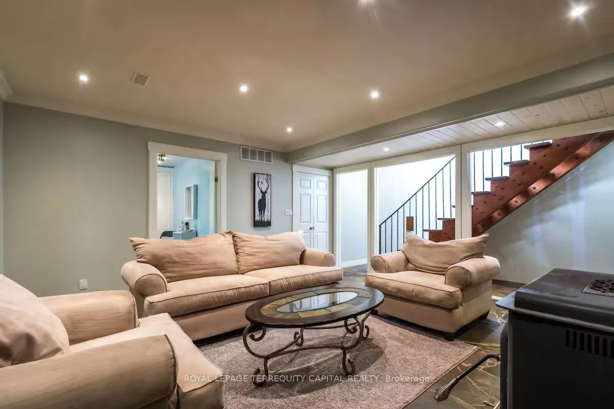9 Denniss Drive