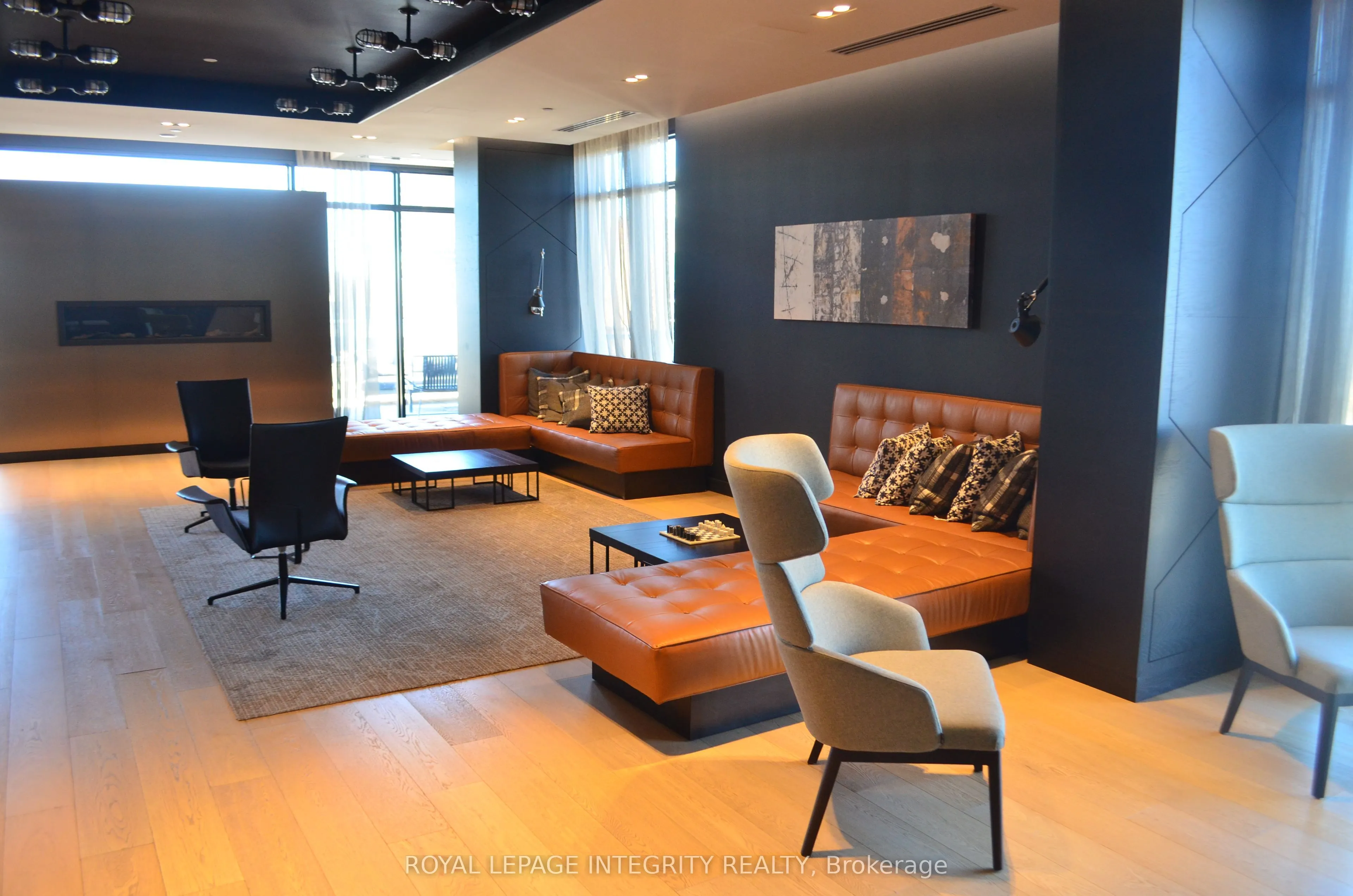 255 BAY Street, #808