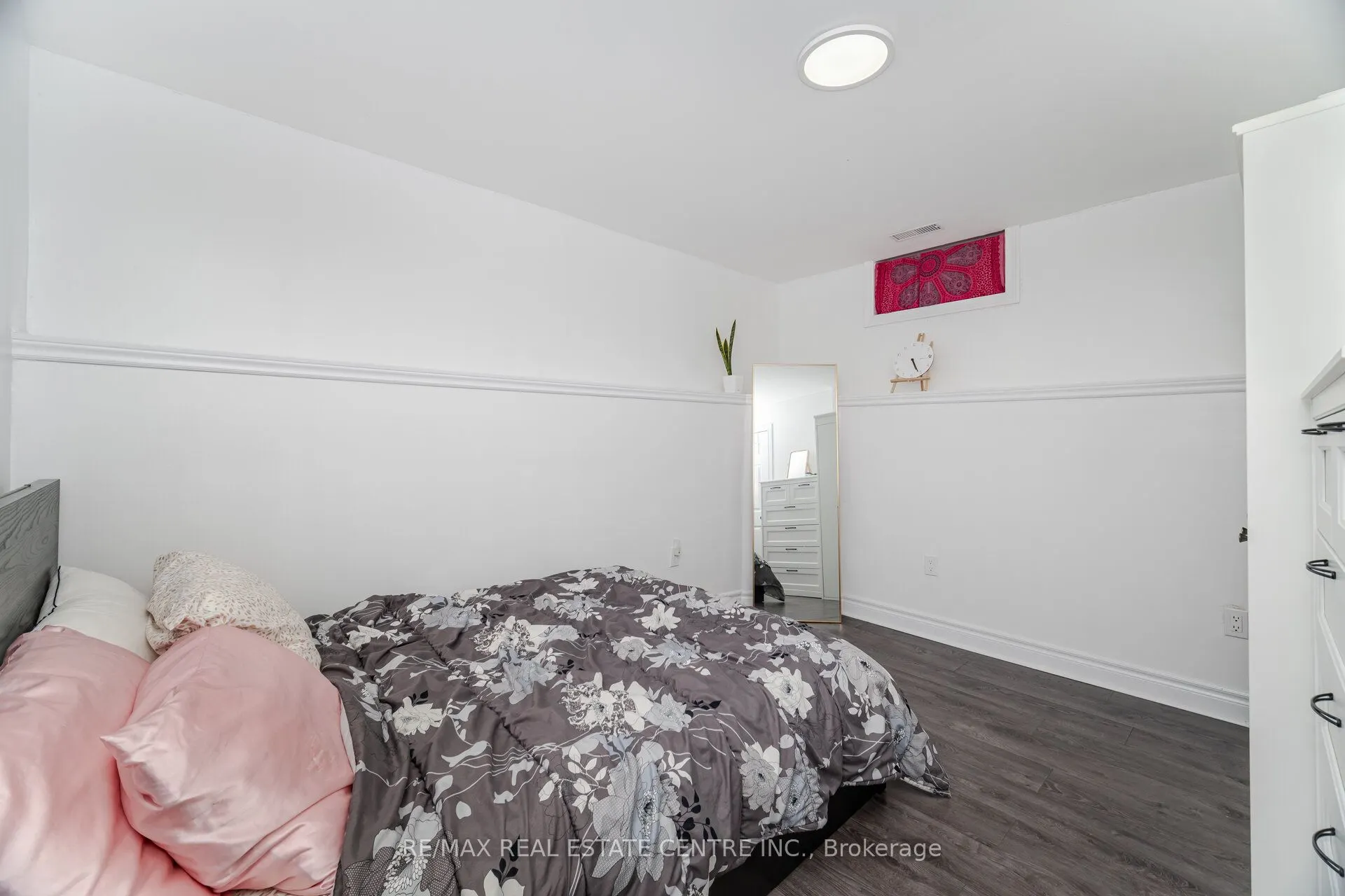 91 E 44th Street