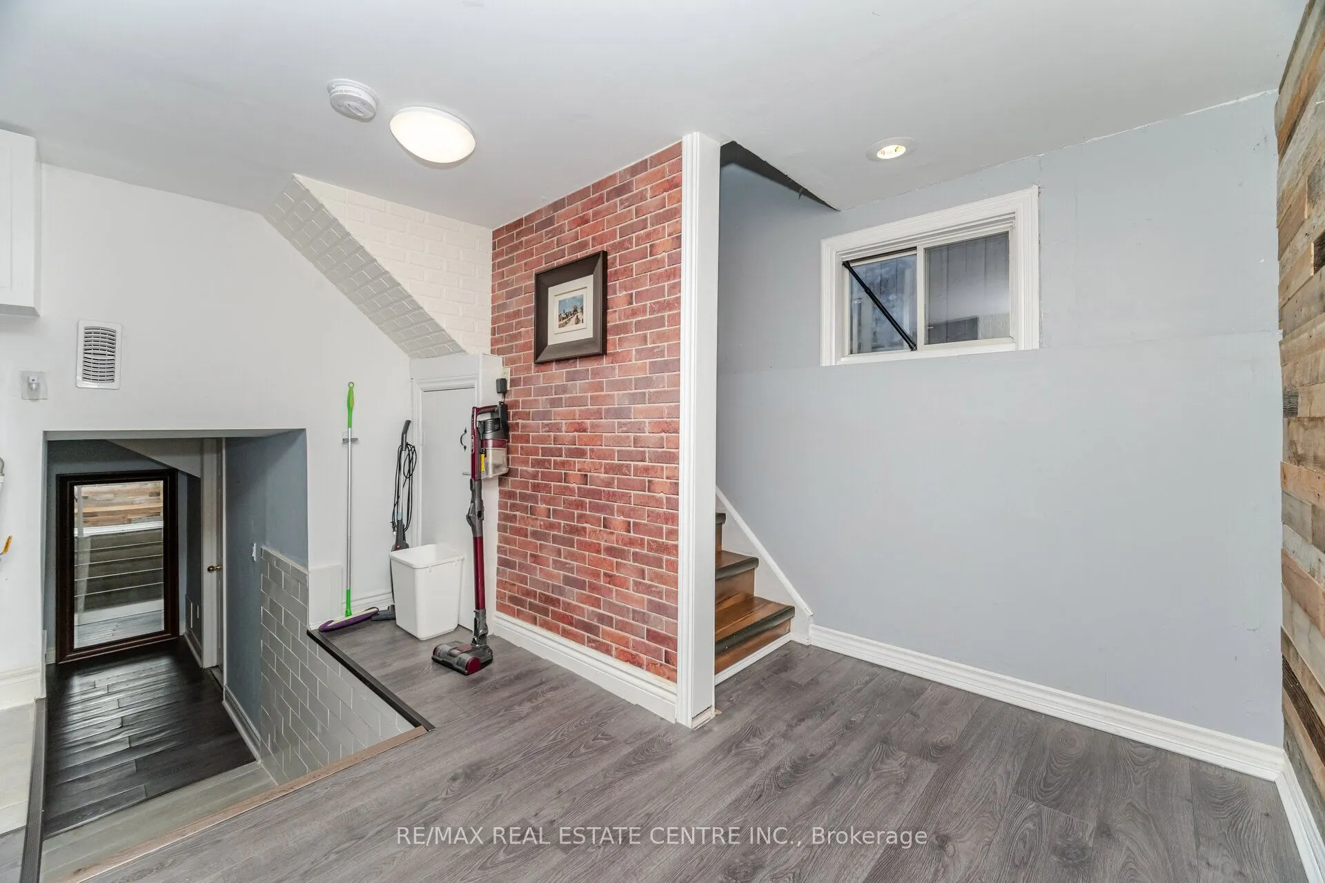 91 E 44th Street