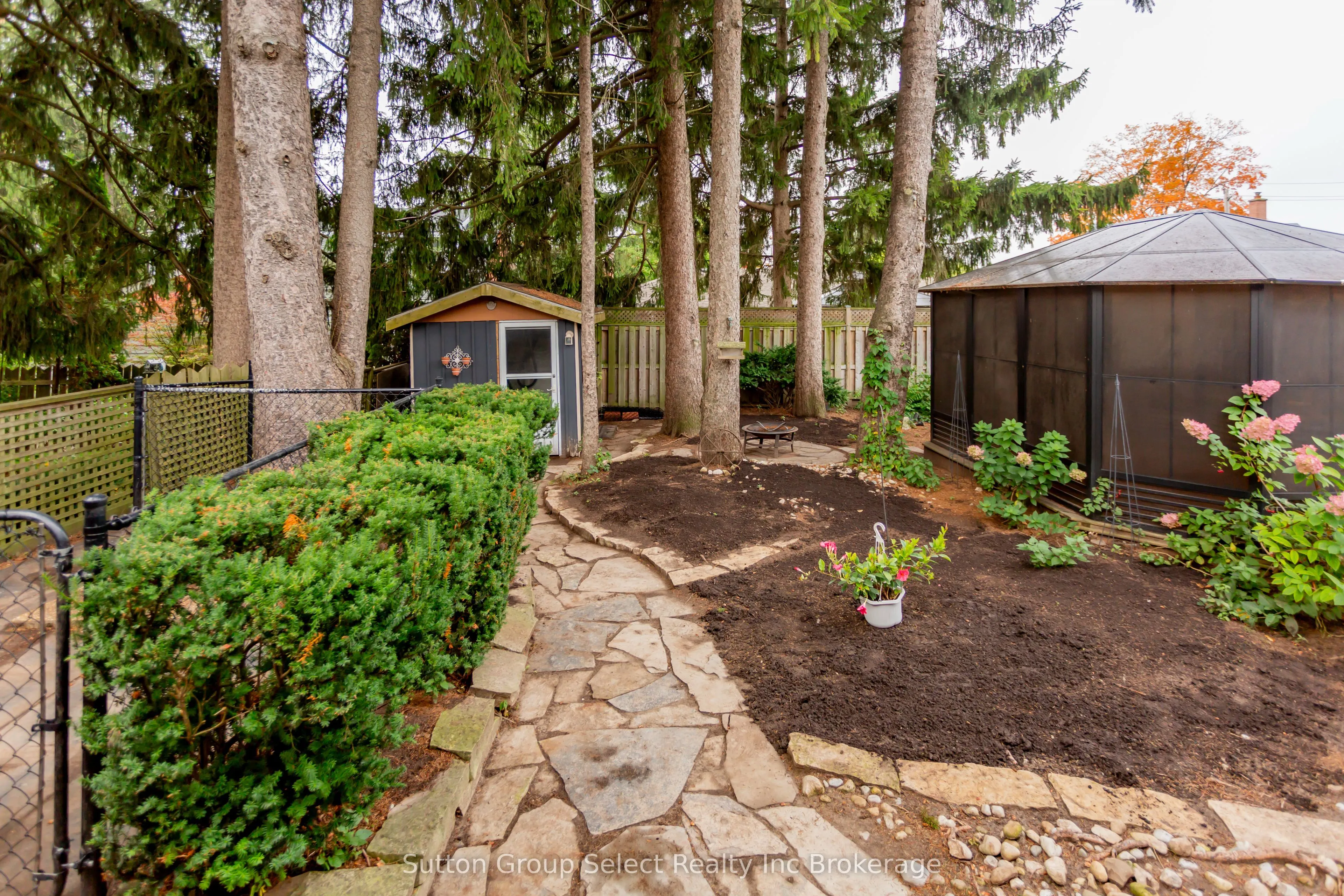 714 Gladstone Drive