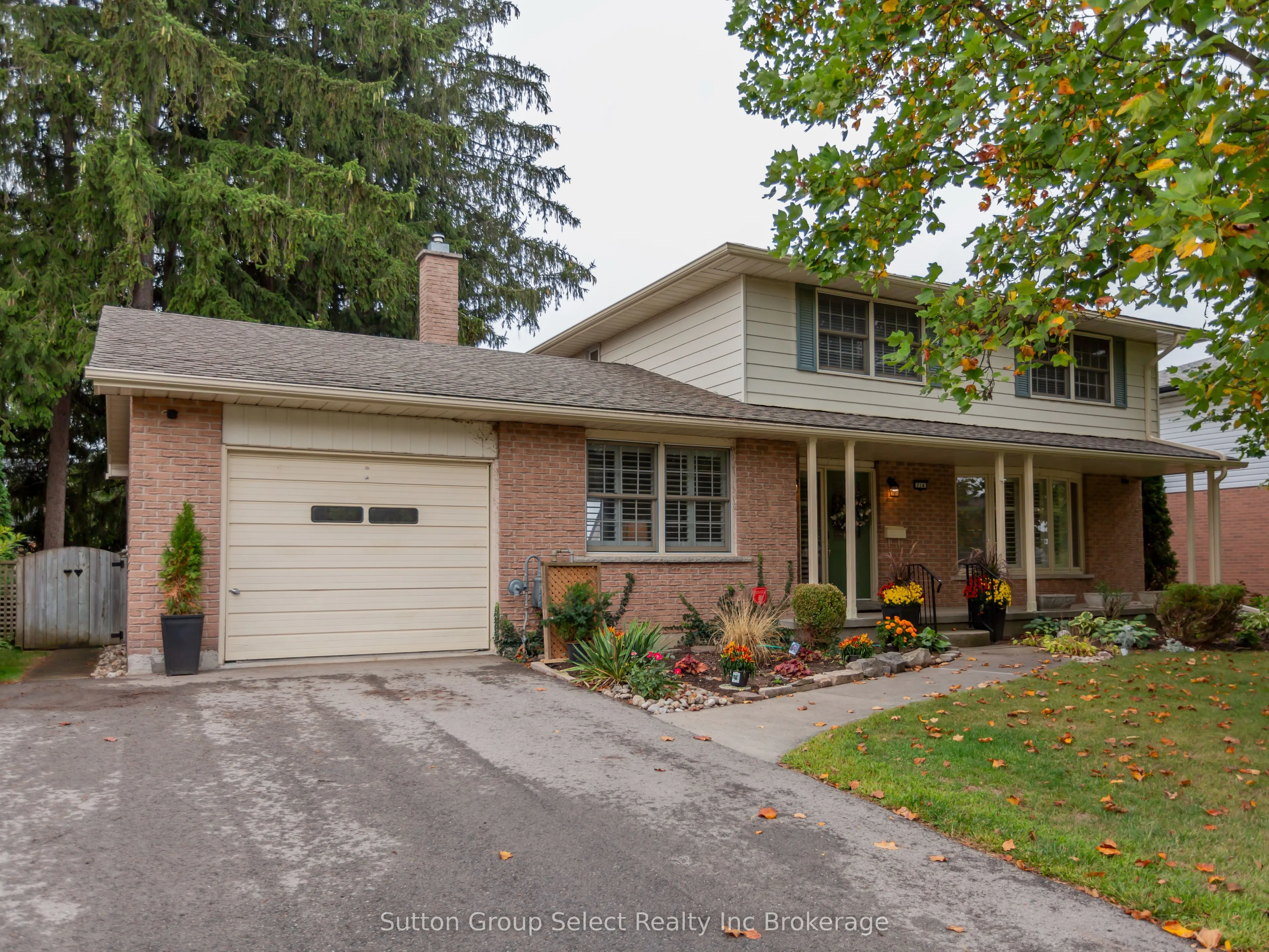 714 Gladstone Drive