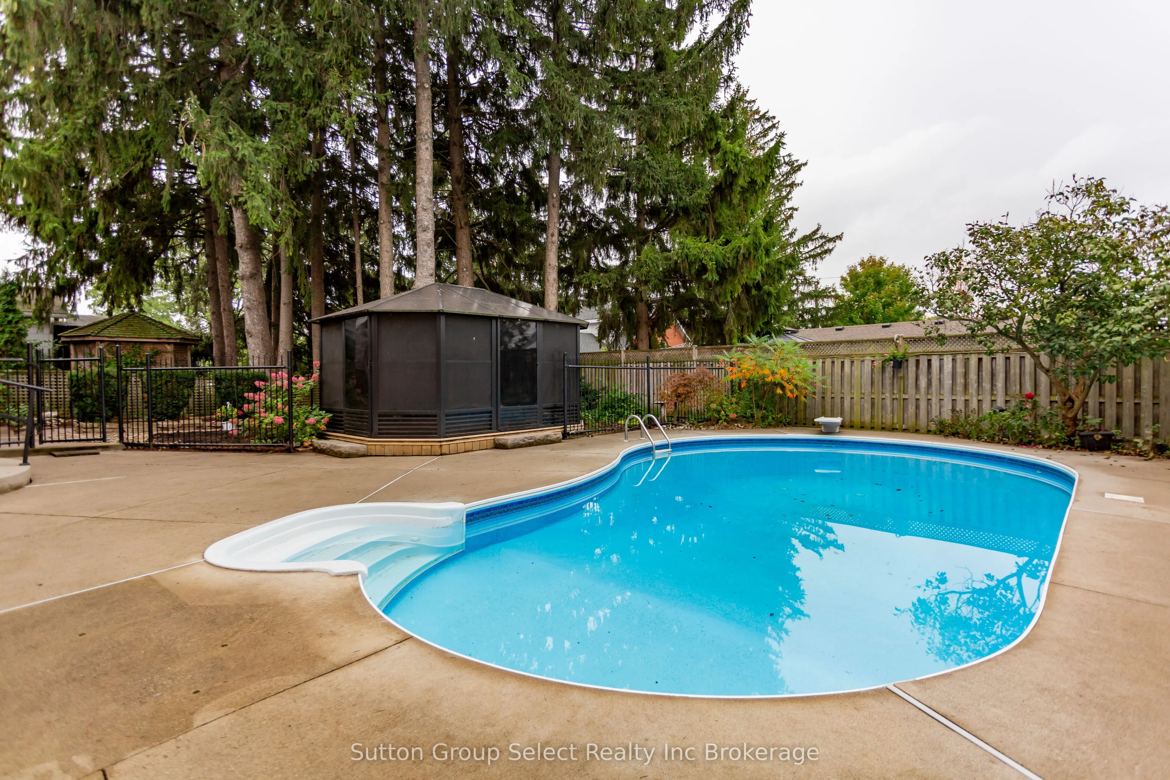 714 Gladstone Drive