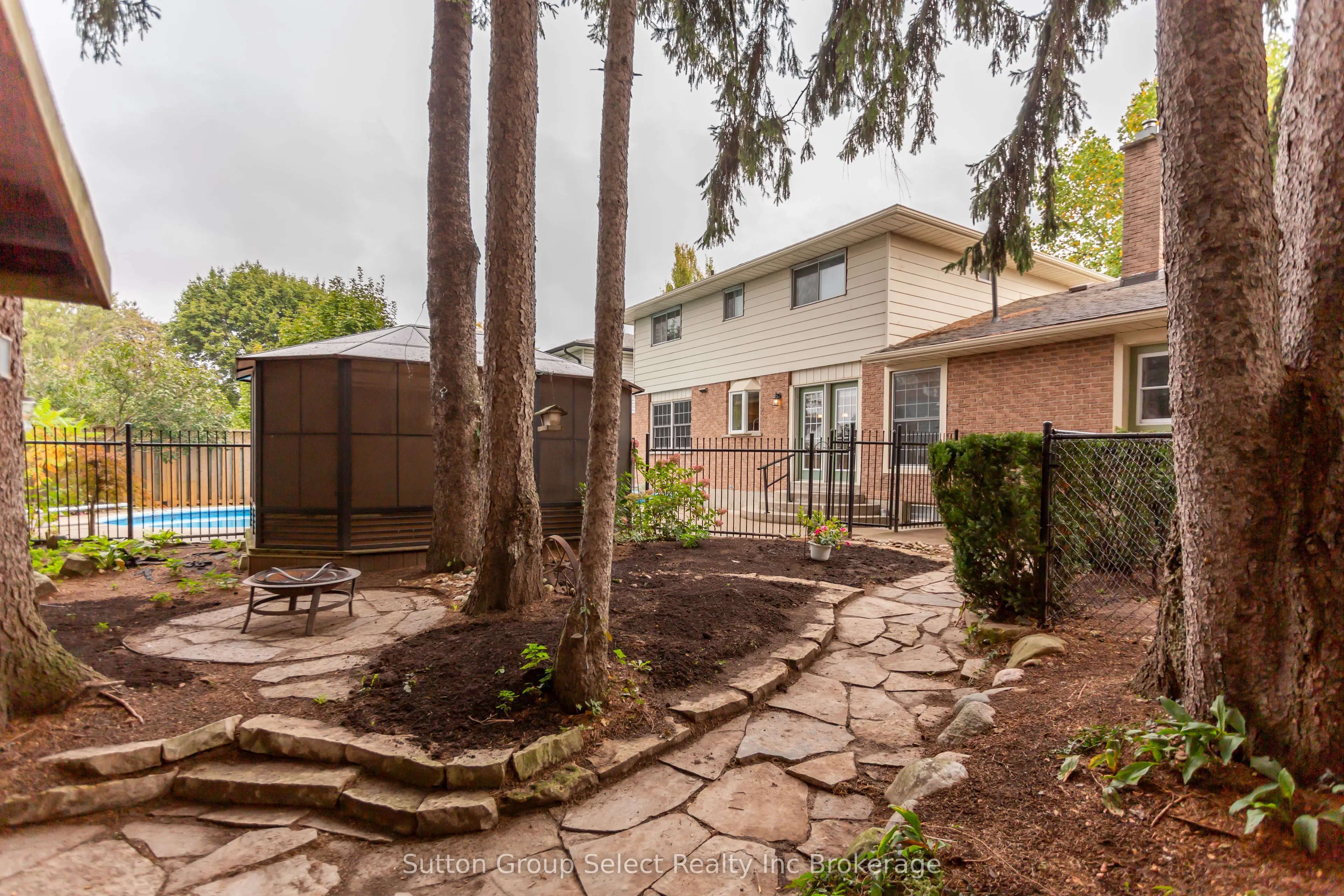 714 Gladstone Drive