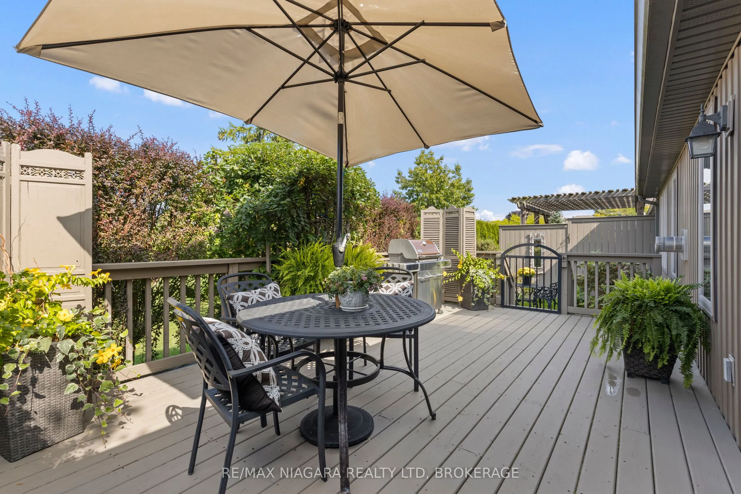 42 ROSE GLEN Crescent, #Call LBO