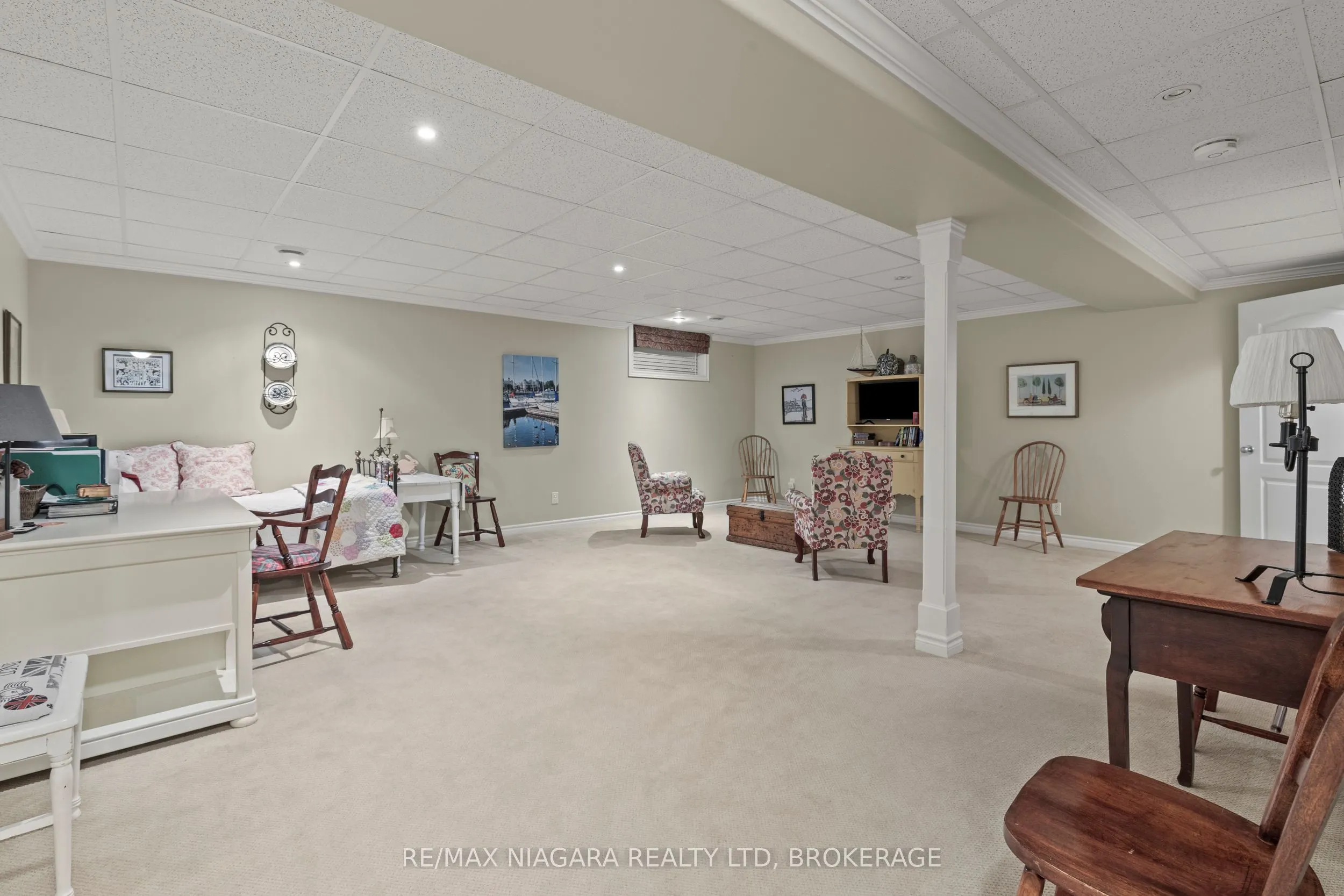 42 ROSE GLEN Crescent, #Call LBO