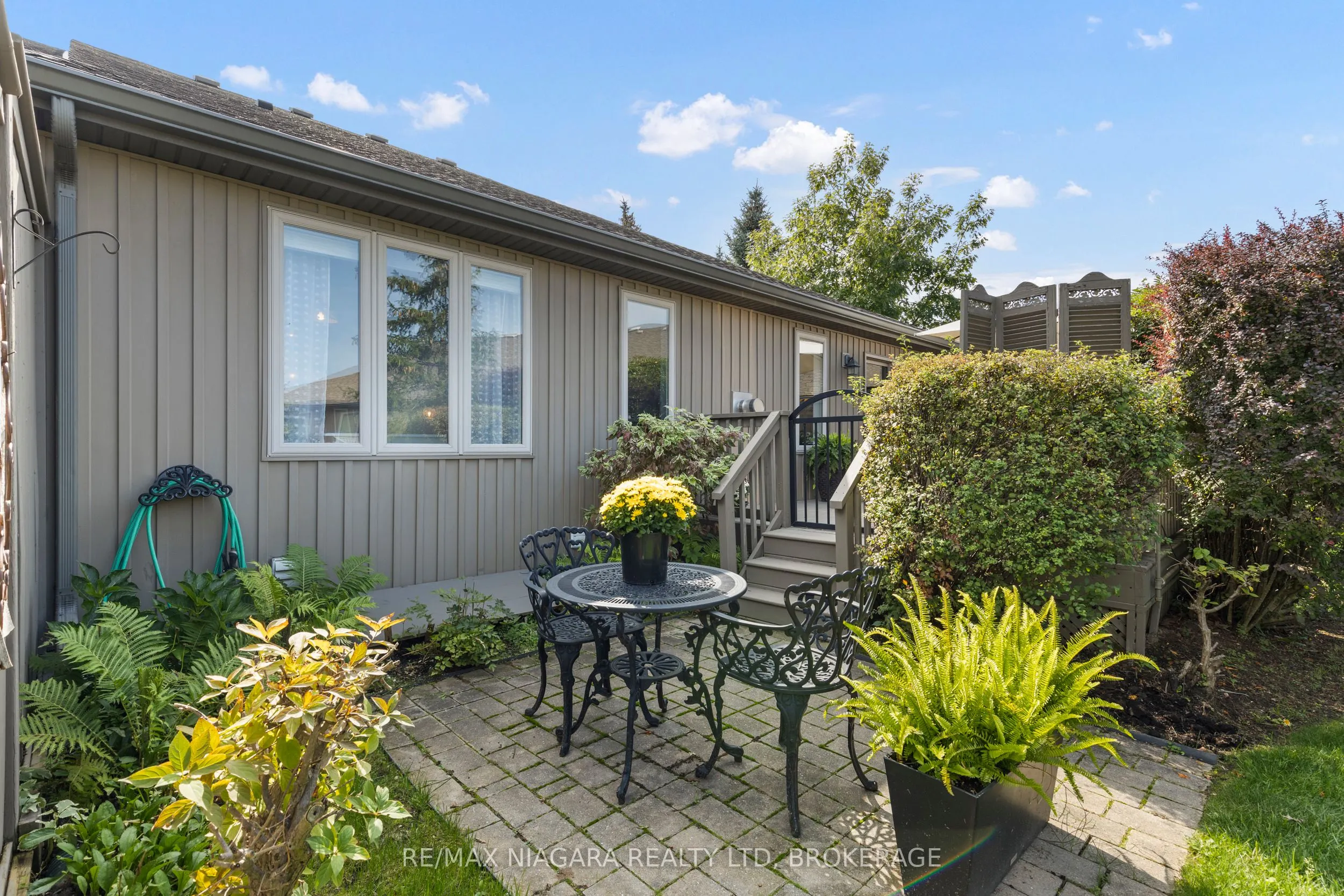 42 ROSE GLEN Crescent, #Call LBO