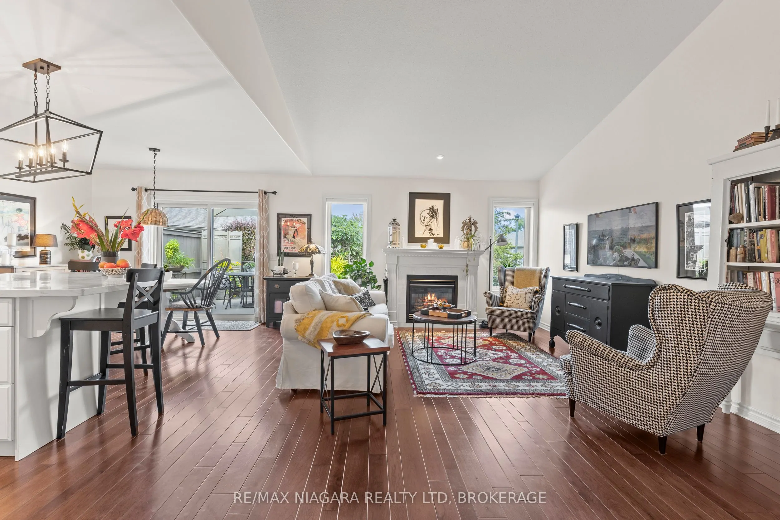 42 ROSE GLEN Crescent, #Call LBO