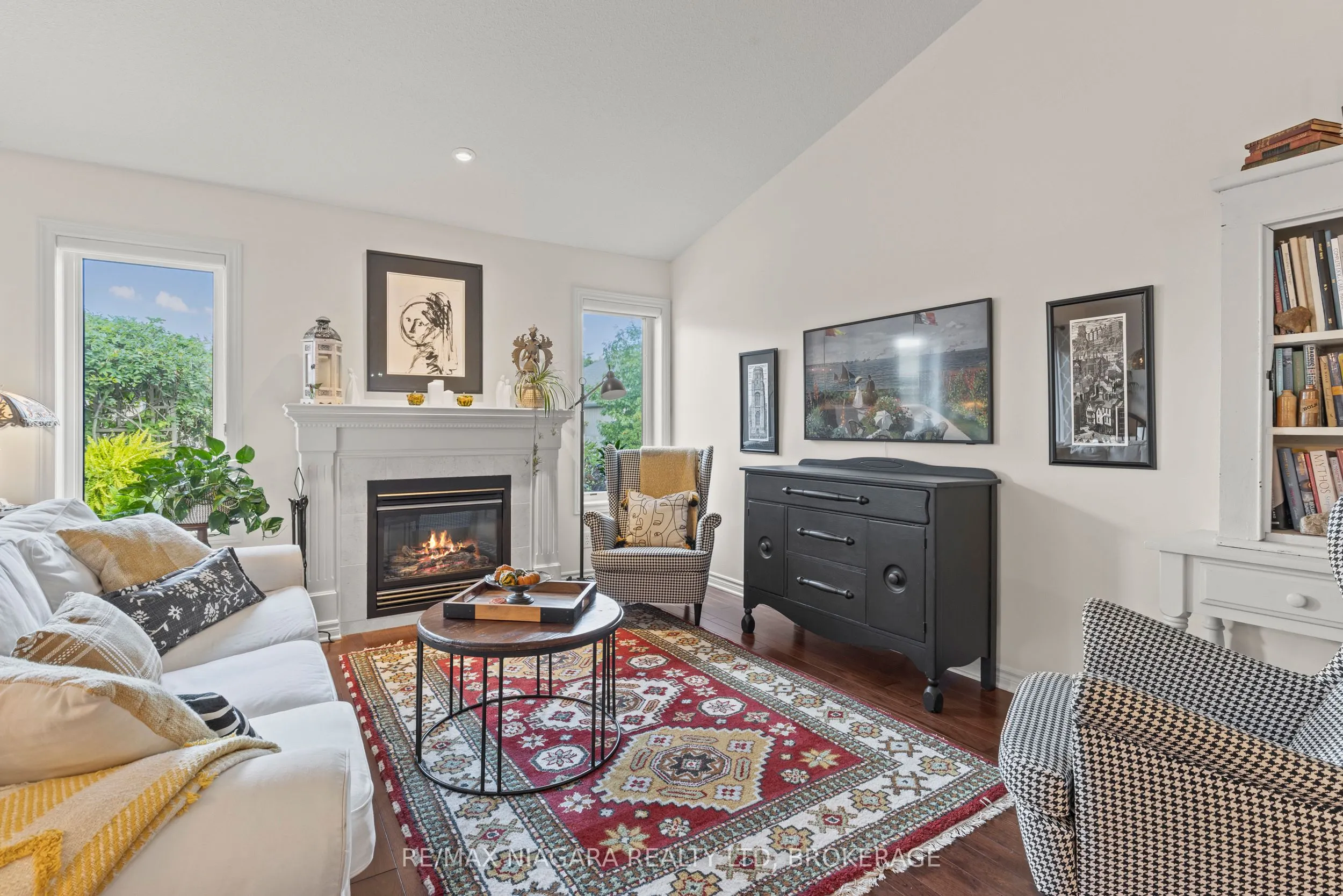 42 ROSE GLEN Crescent, #Call LBO