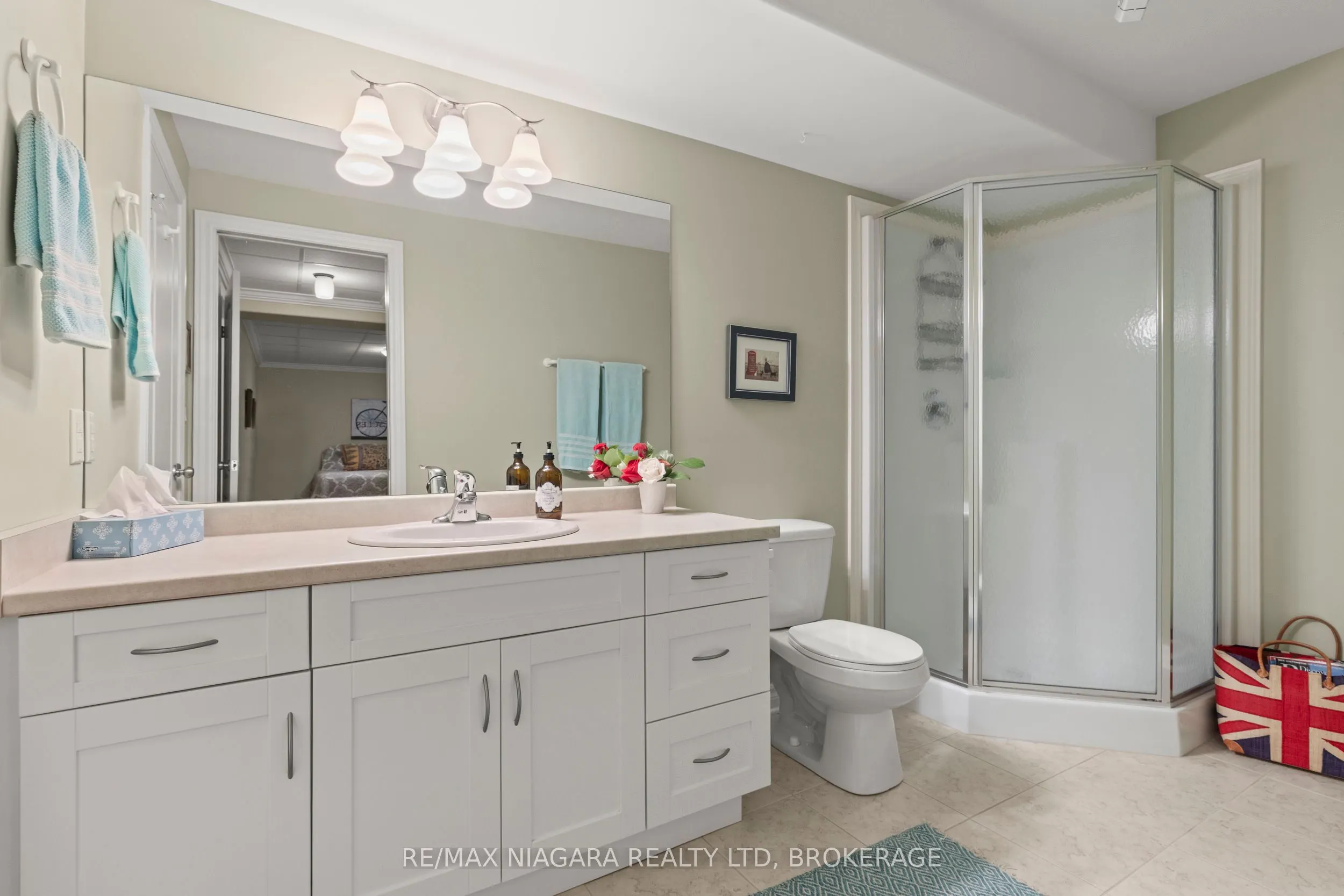 42 ROSE GLEN Crescent, #Call LBO