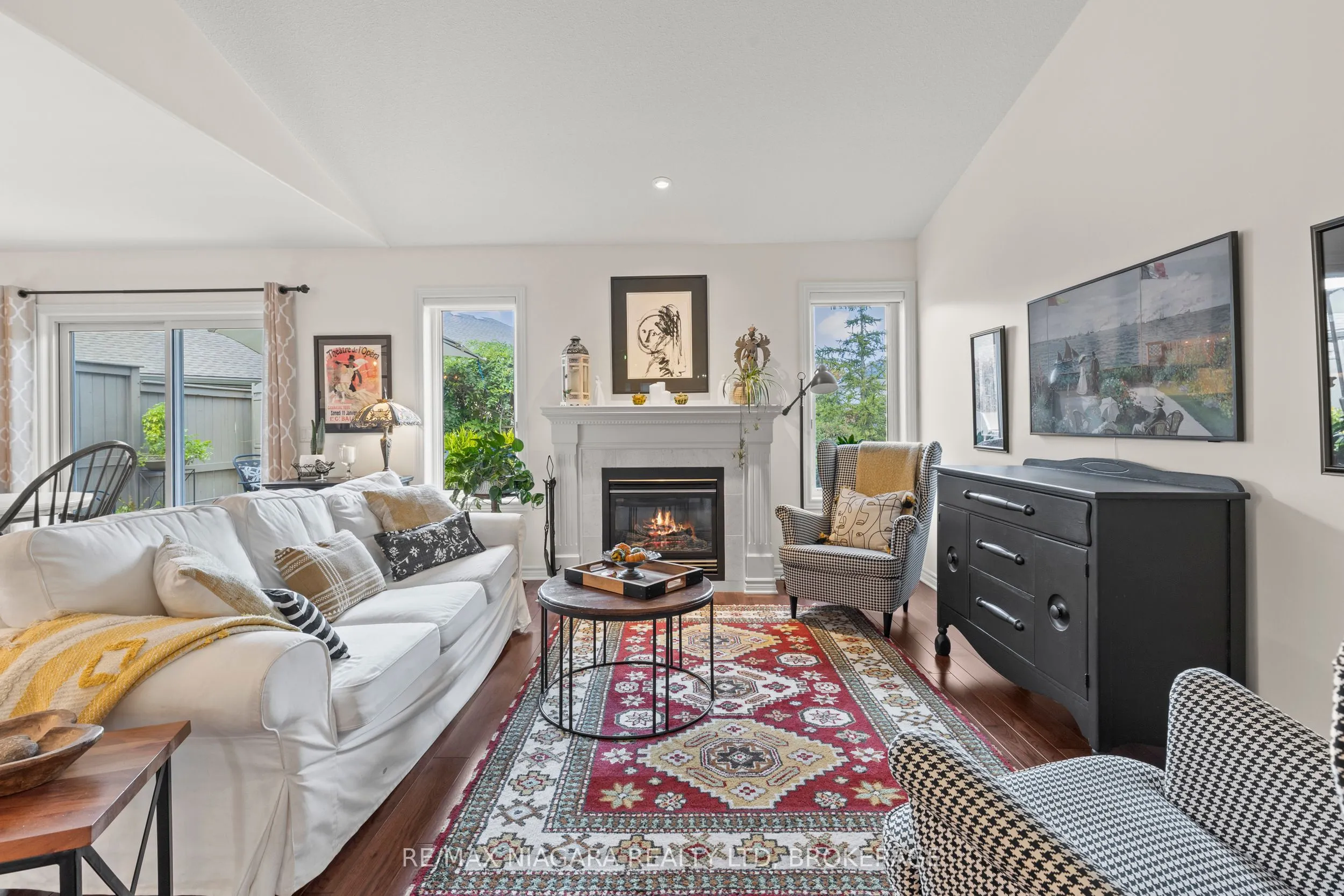 42 ROSE GLEN Crescent, #Call LBO