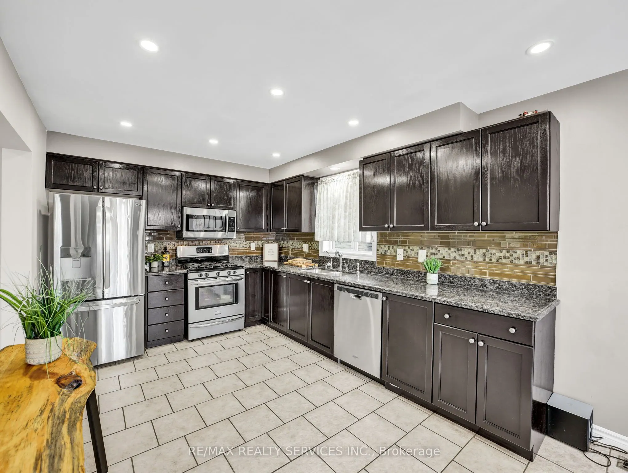 11 Willowridge Way
