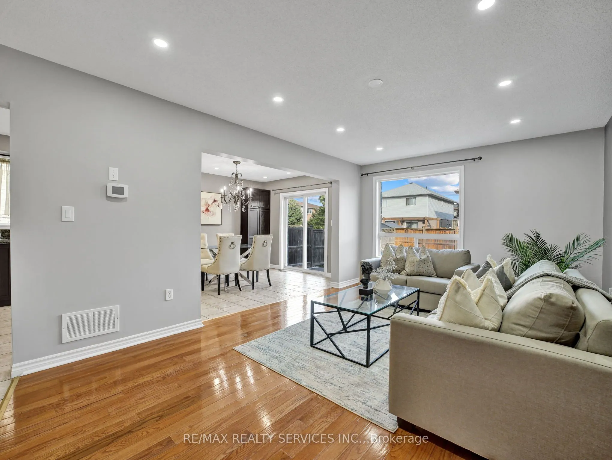 11 Willowridge Way