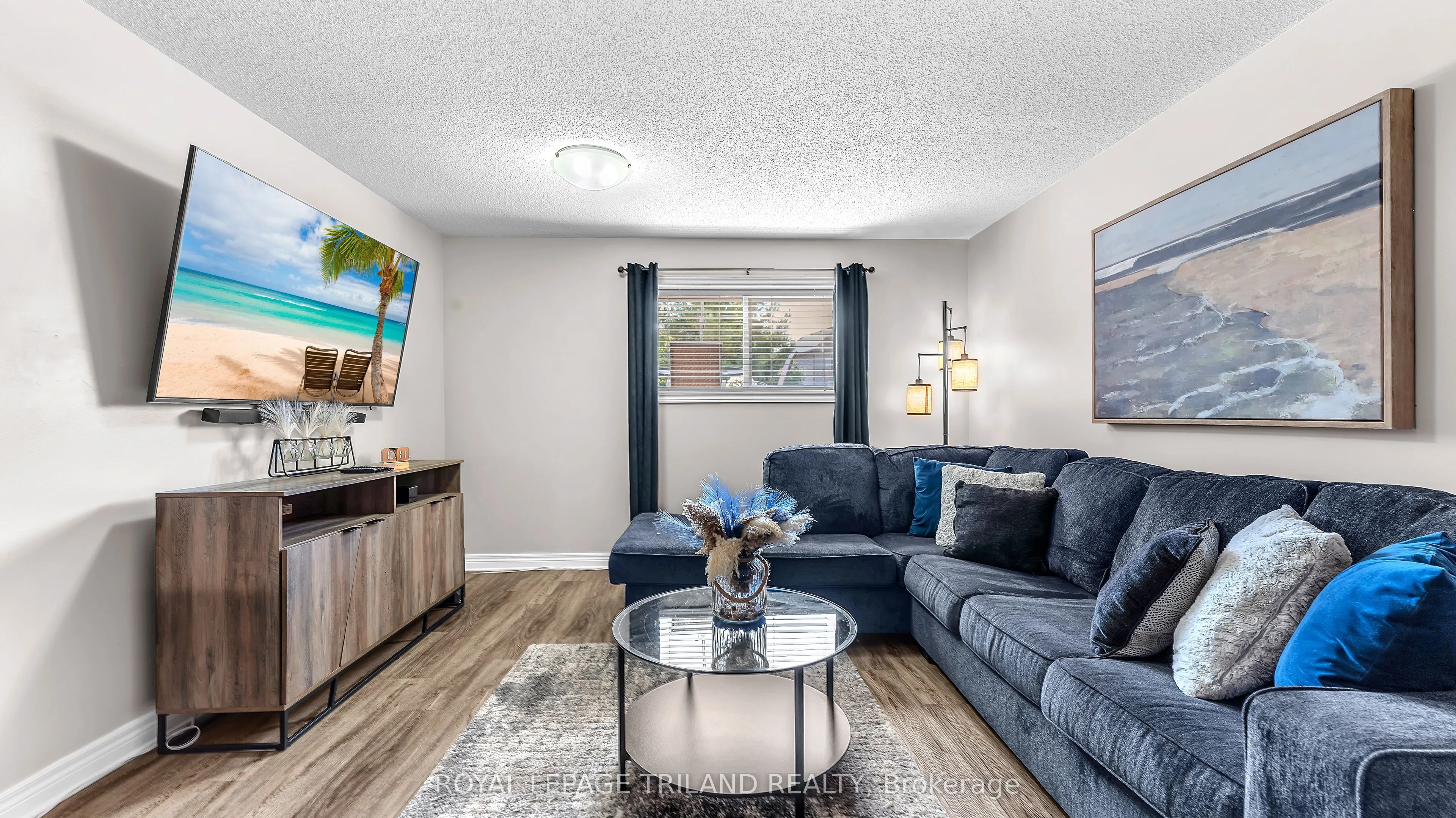 579 HARTOP Place