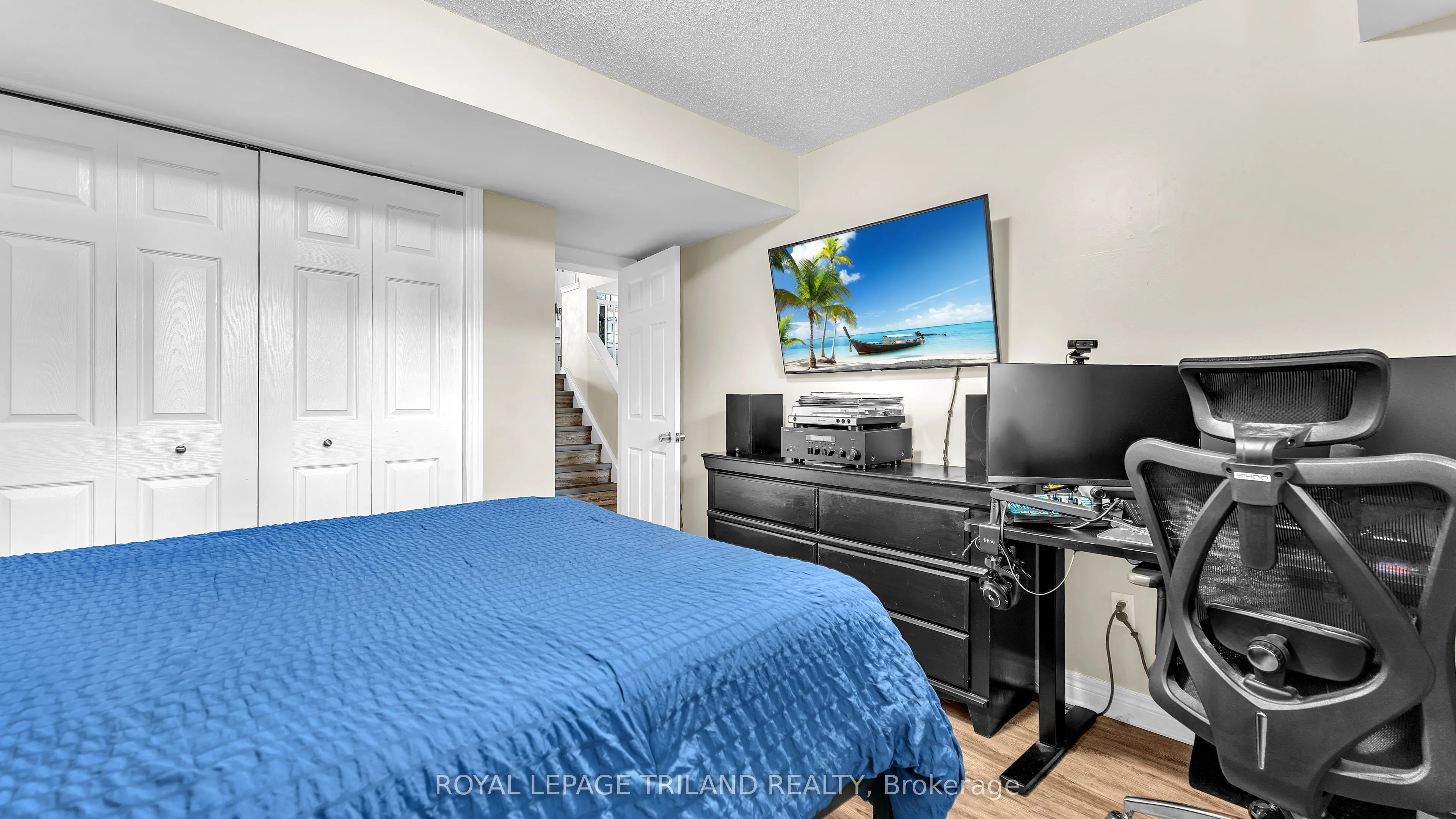 579 HARTOP Place