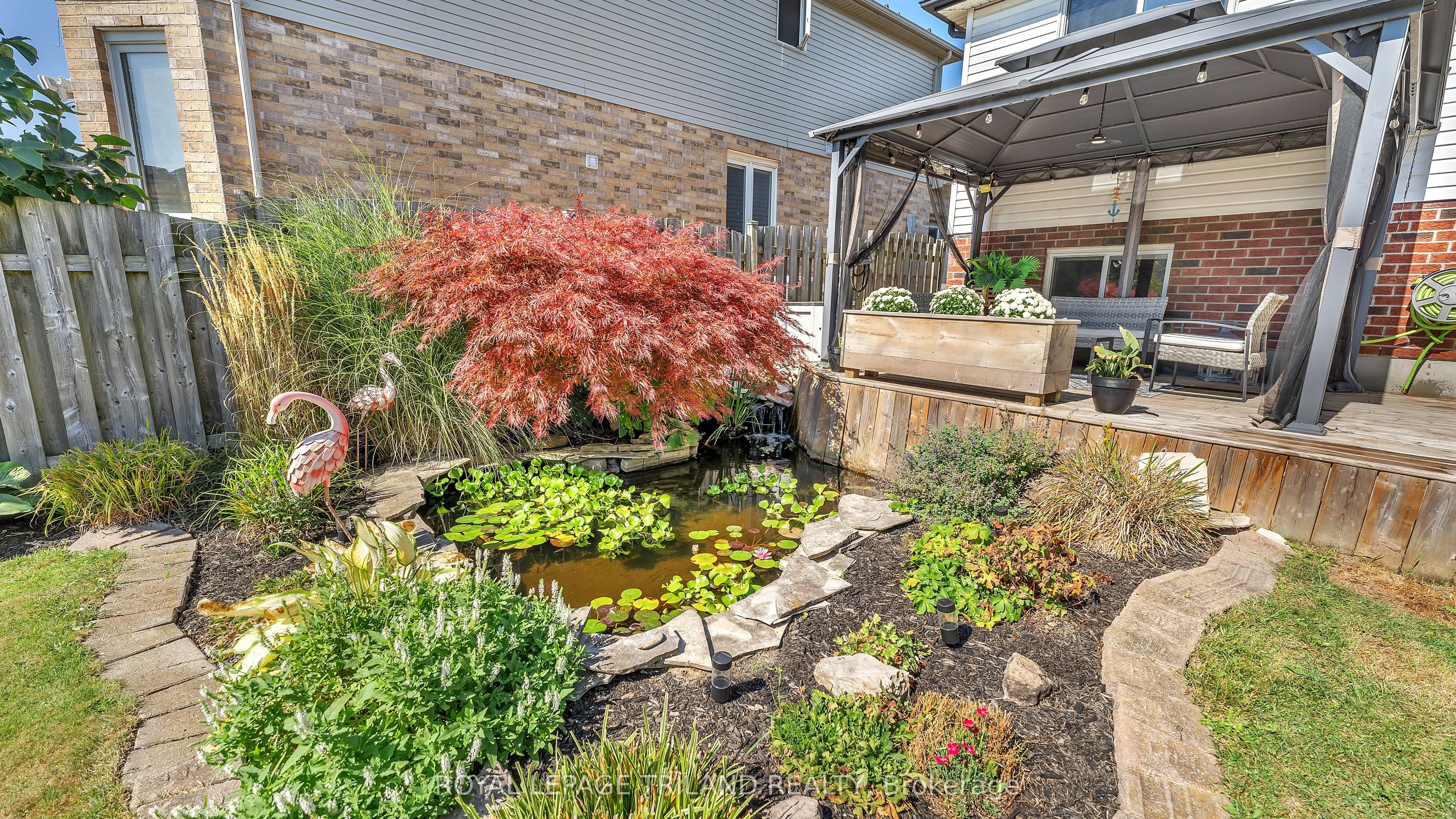 579 HARTOP Place