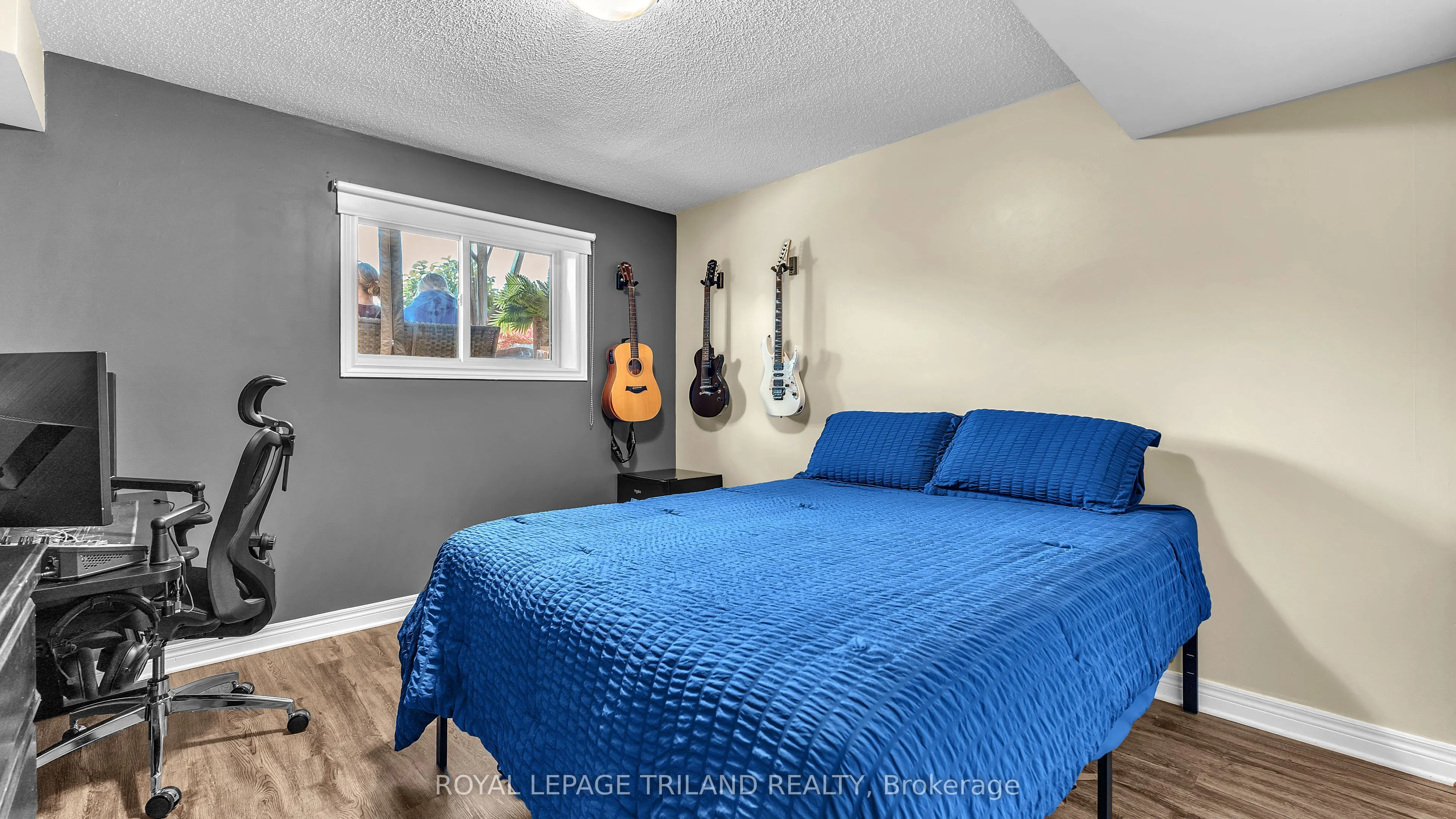 579 HARTOP Place