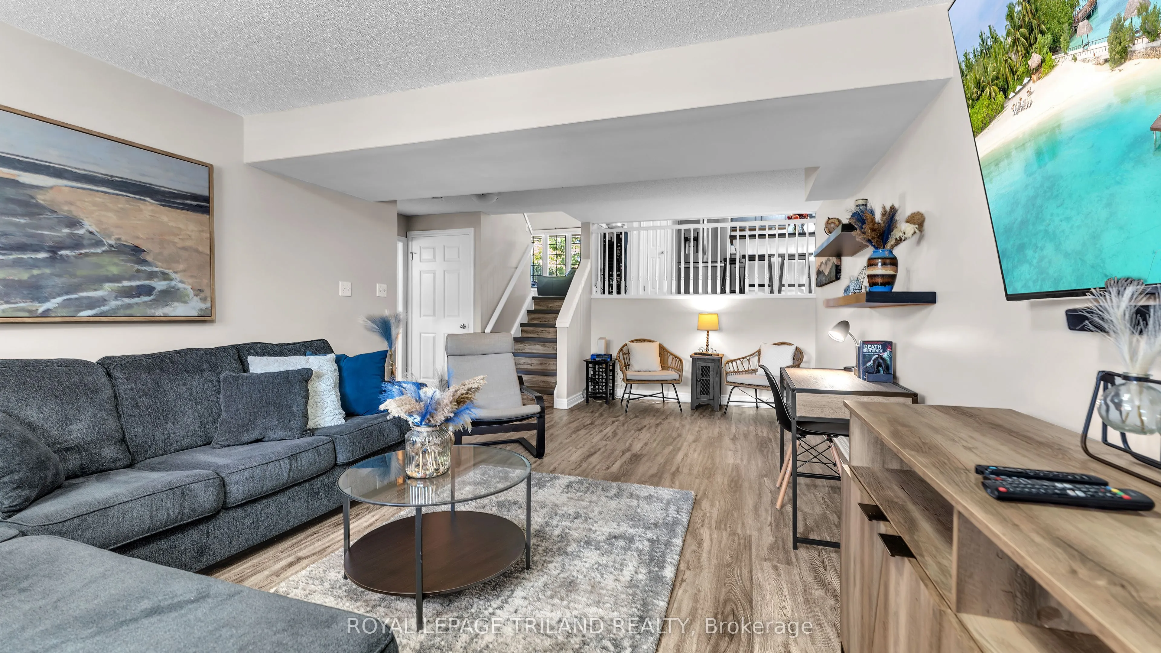 579 HARTOP Place