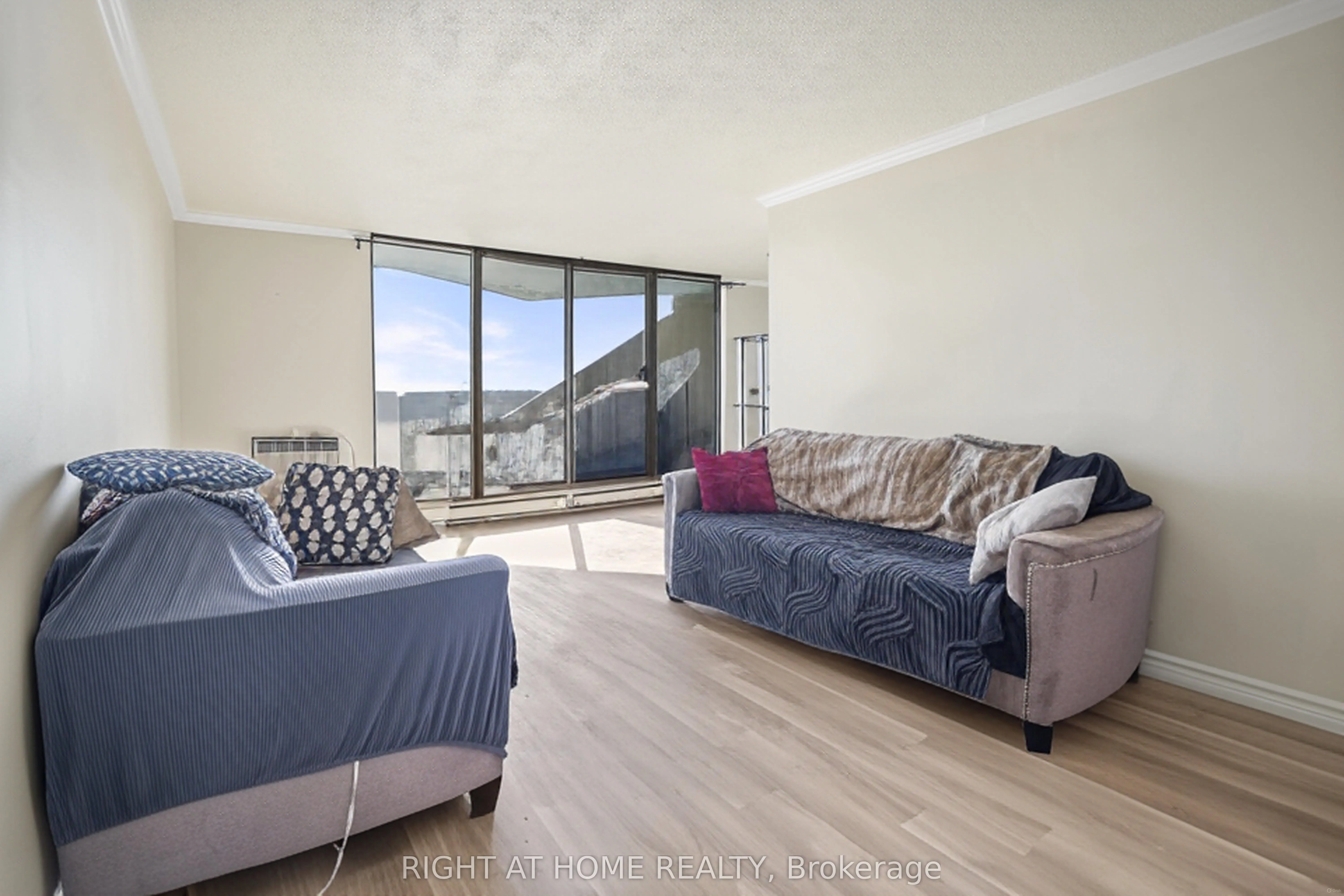 1103 Jalna Boulevard, #1609