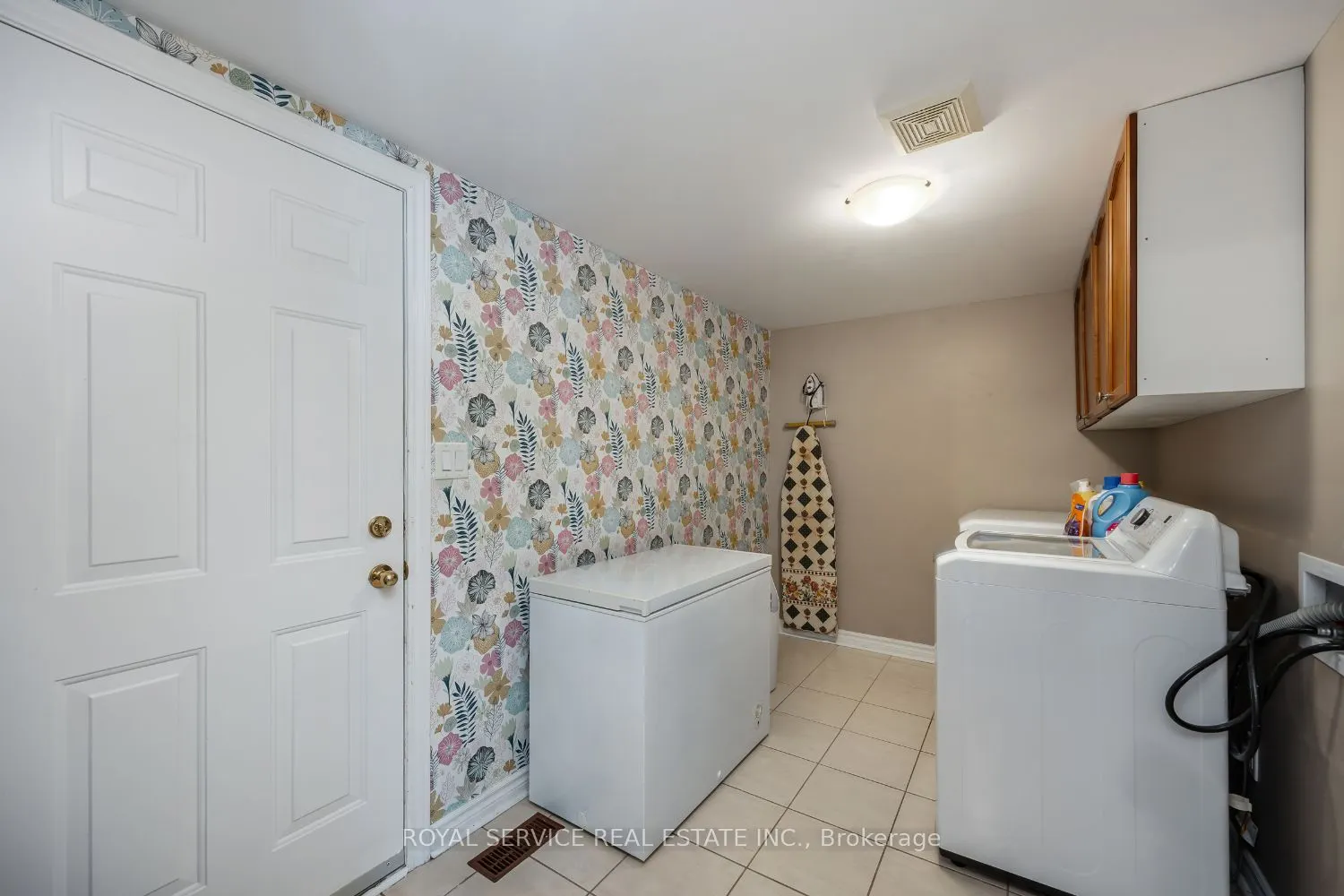 1723 Ravenwood Drive