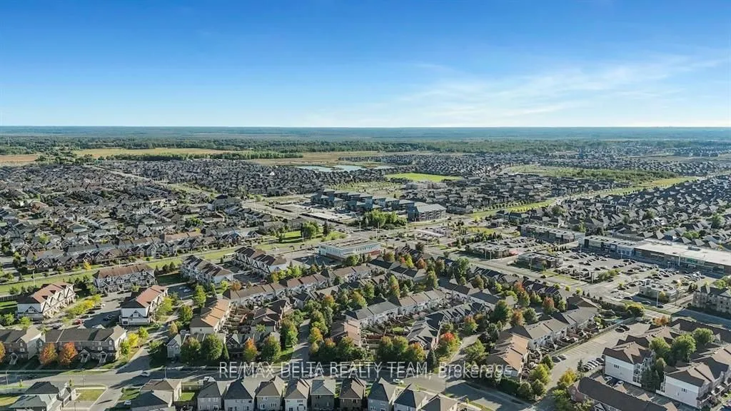 370 Aquaview Drive