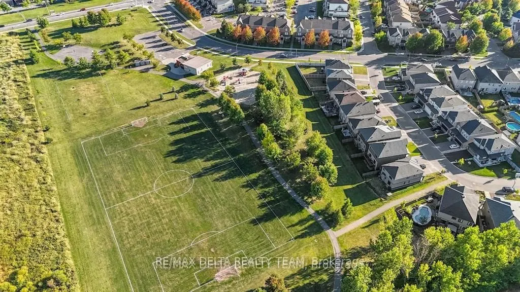 370 Aquaview Drive