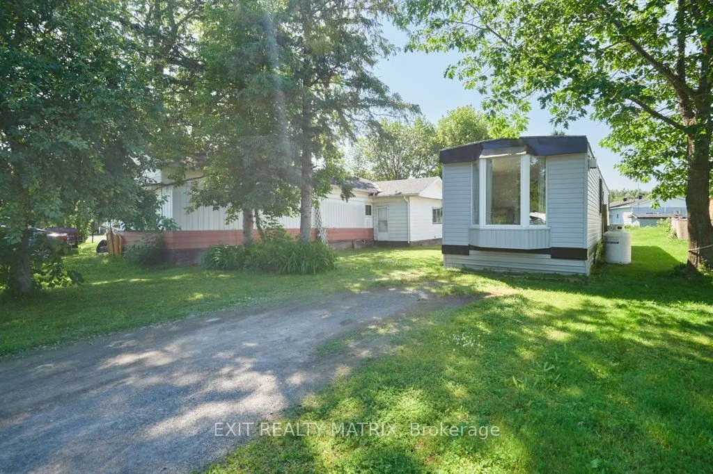 8930 Lynwood Park Private