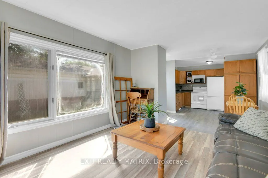 8930 Lynwood Park Private