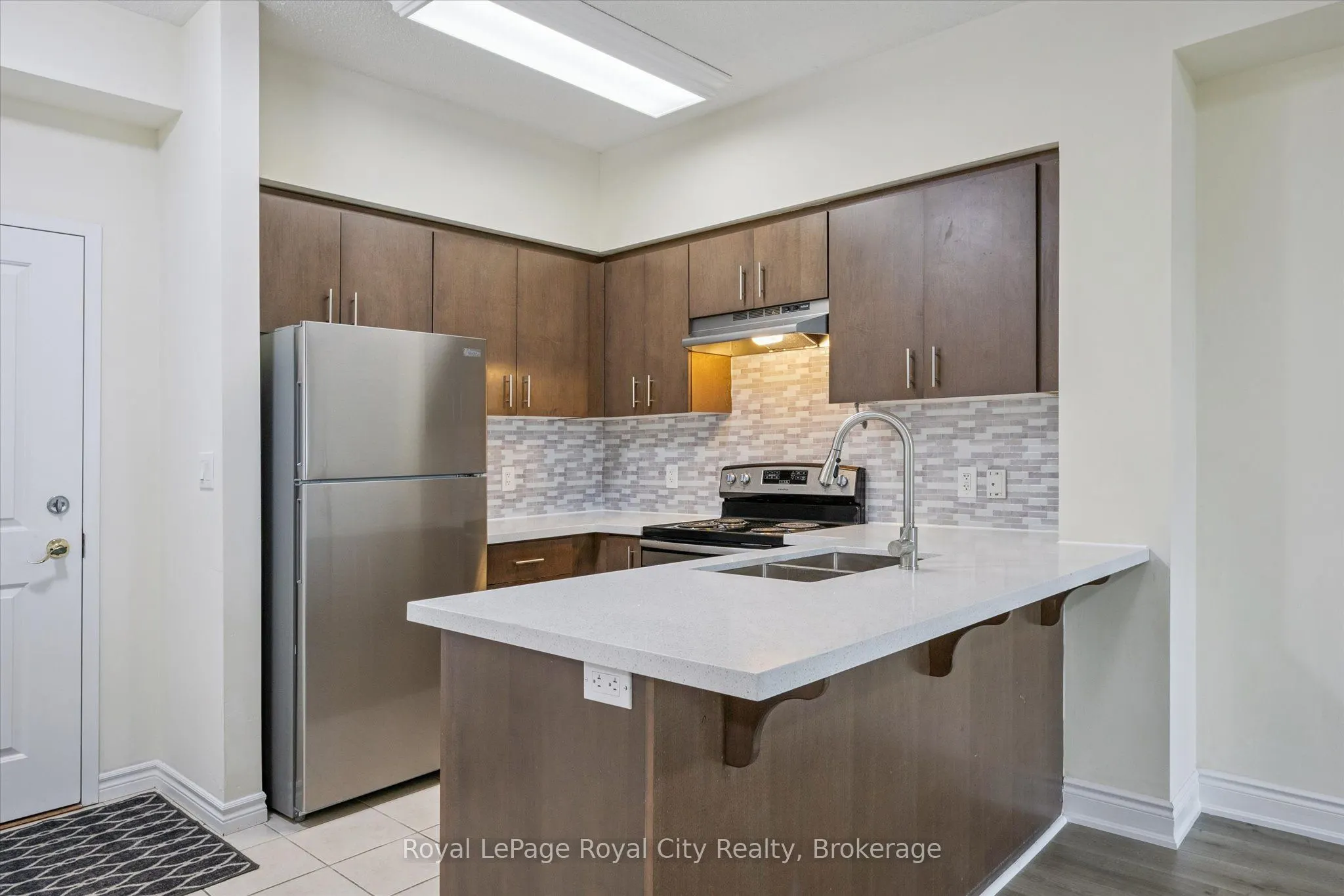 1077 Gordon Street, #418