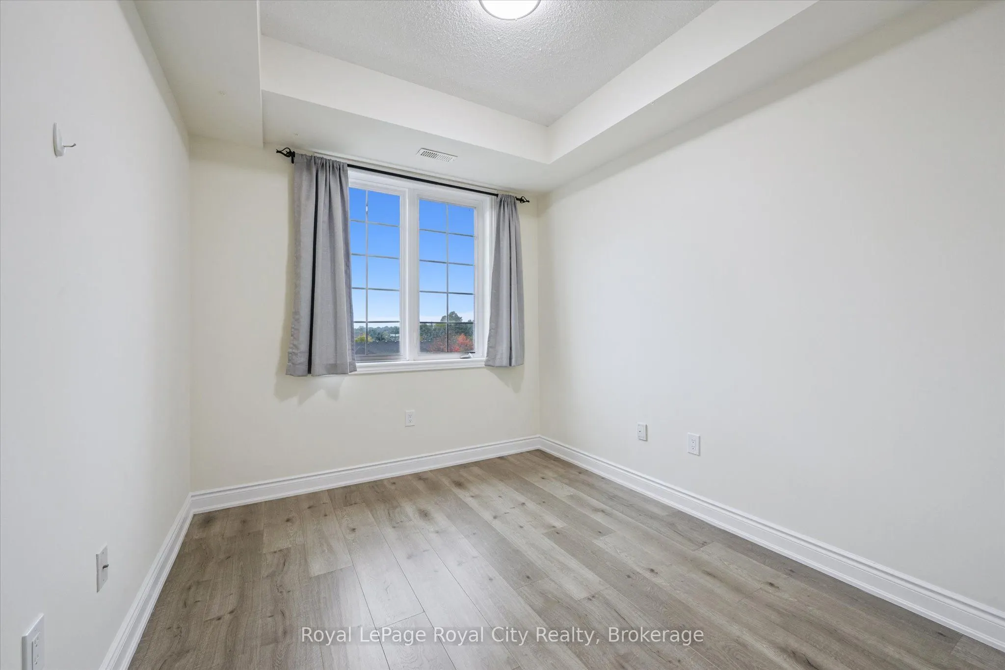 1077 Gordon Street, #418