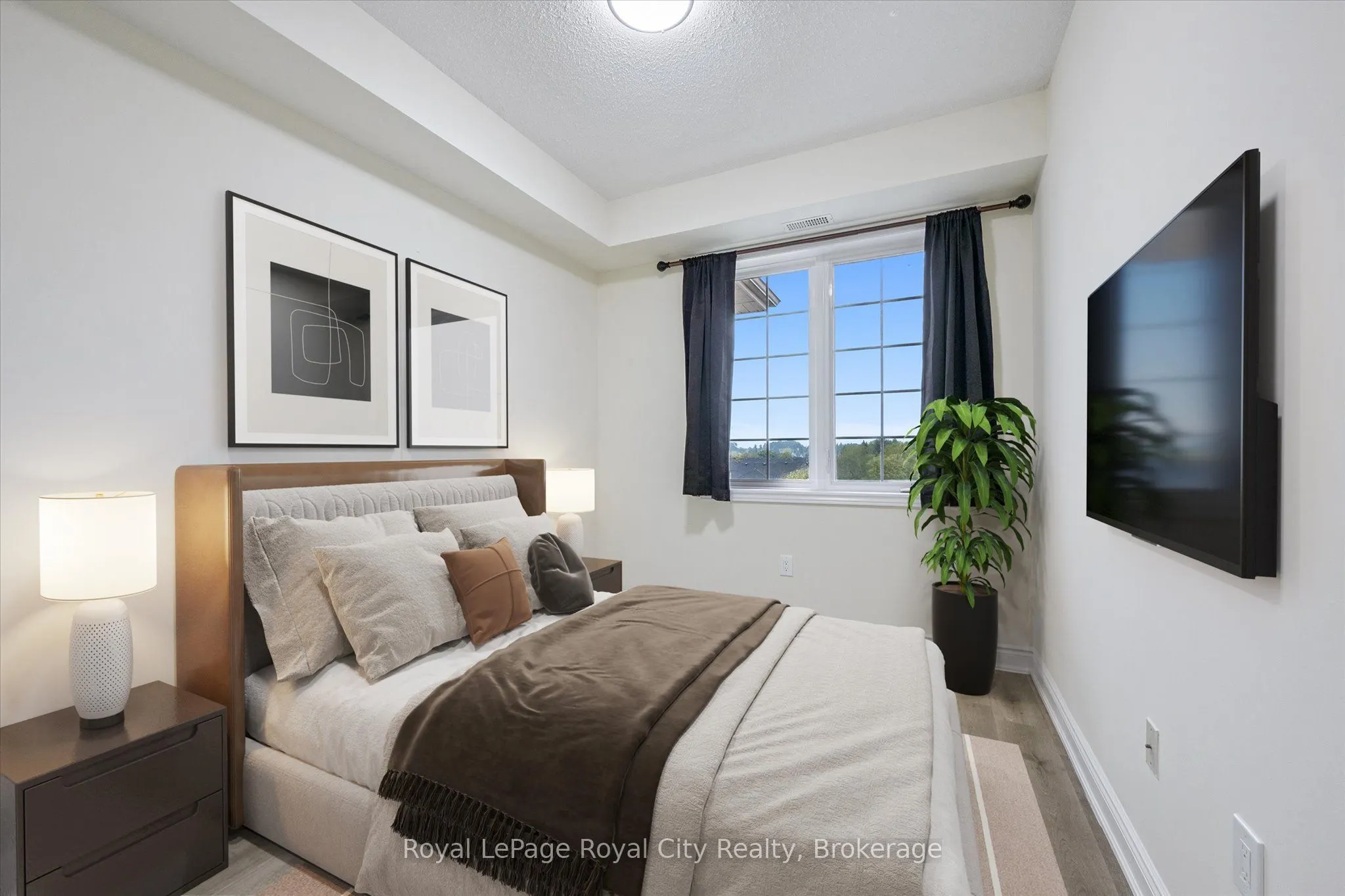 1077 Gordon Street, #418