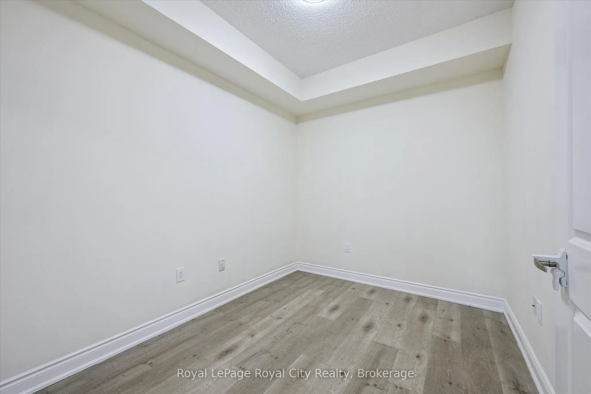 1077 Gordon Street, #418